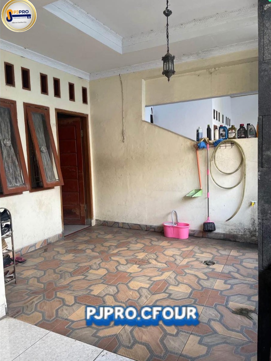 Dijual Rumah Bagus dengan Hadap Utara di Griya Mustikasari