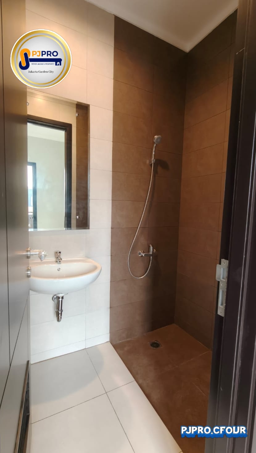 Dijual Rumah Cluster Regia Premium di Summarecon Crown Gading