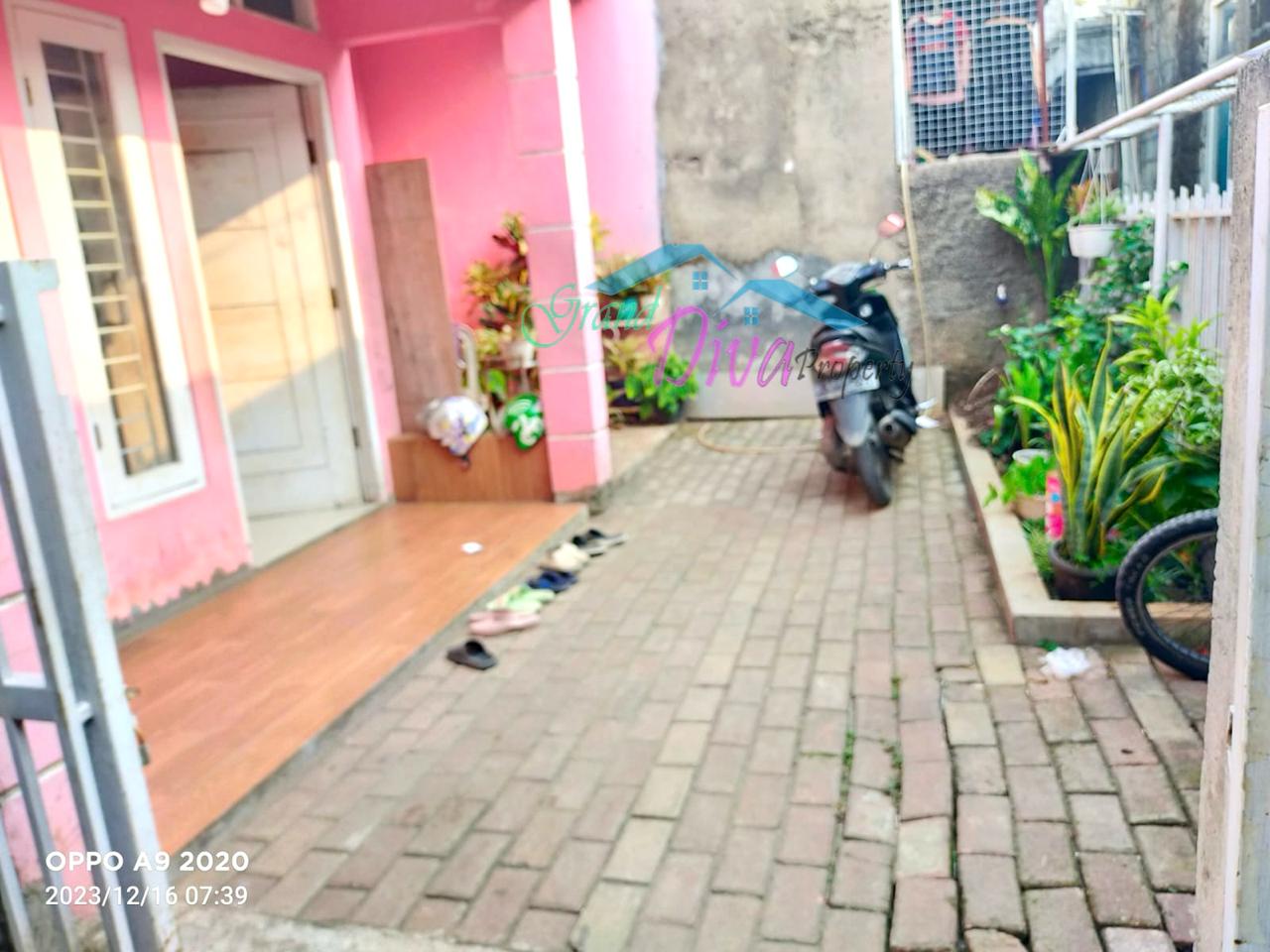 RUMAH DI GANG TAPE JATIRASA JATIASIH BEKASI