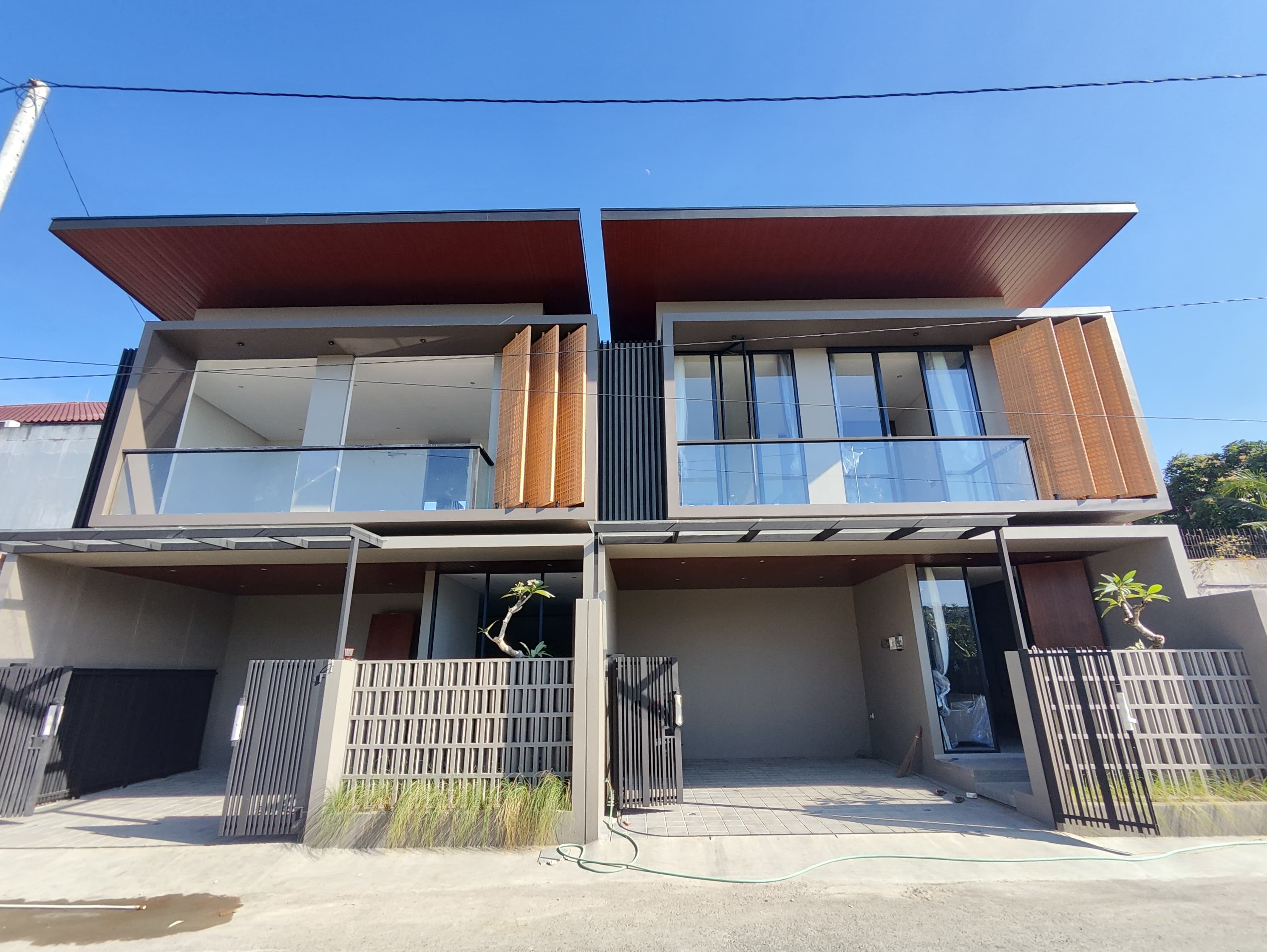 TERBTAS!! RUMAH FURNISH 2 LANTAI DI PUSAT KOTA JOGJA