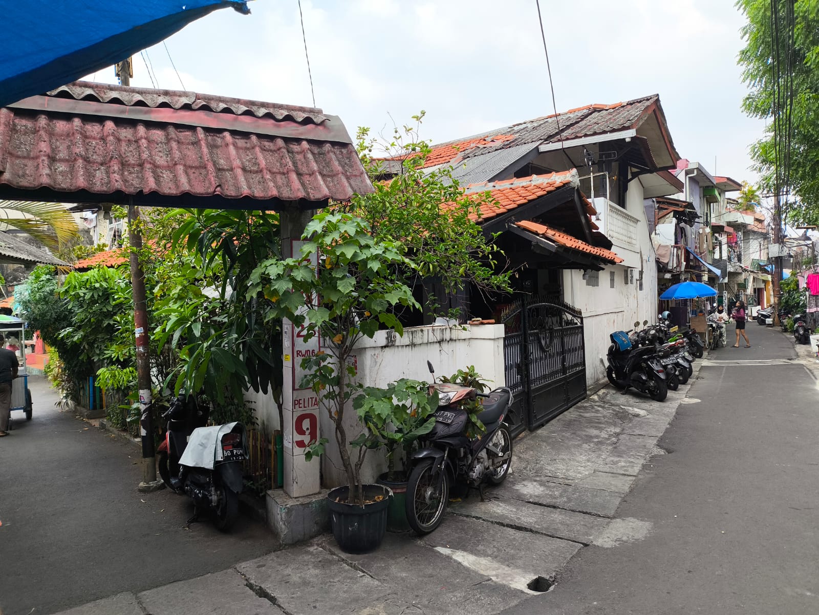Dijual rumah siap huni di area Sentiong-Percetakan Negara
