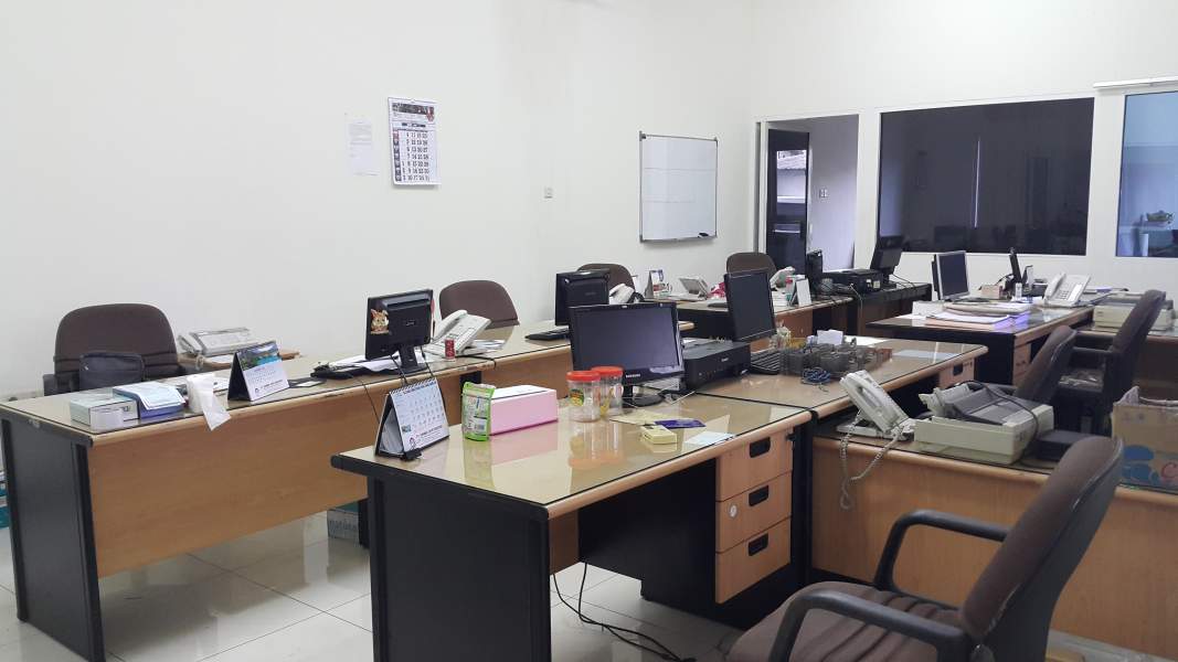Gudang Komplek Margomulyo Indah Eks Gudang Baja Include Crane