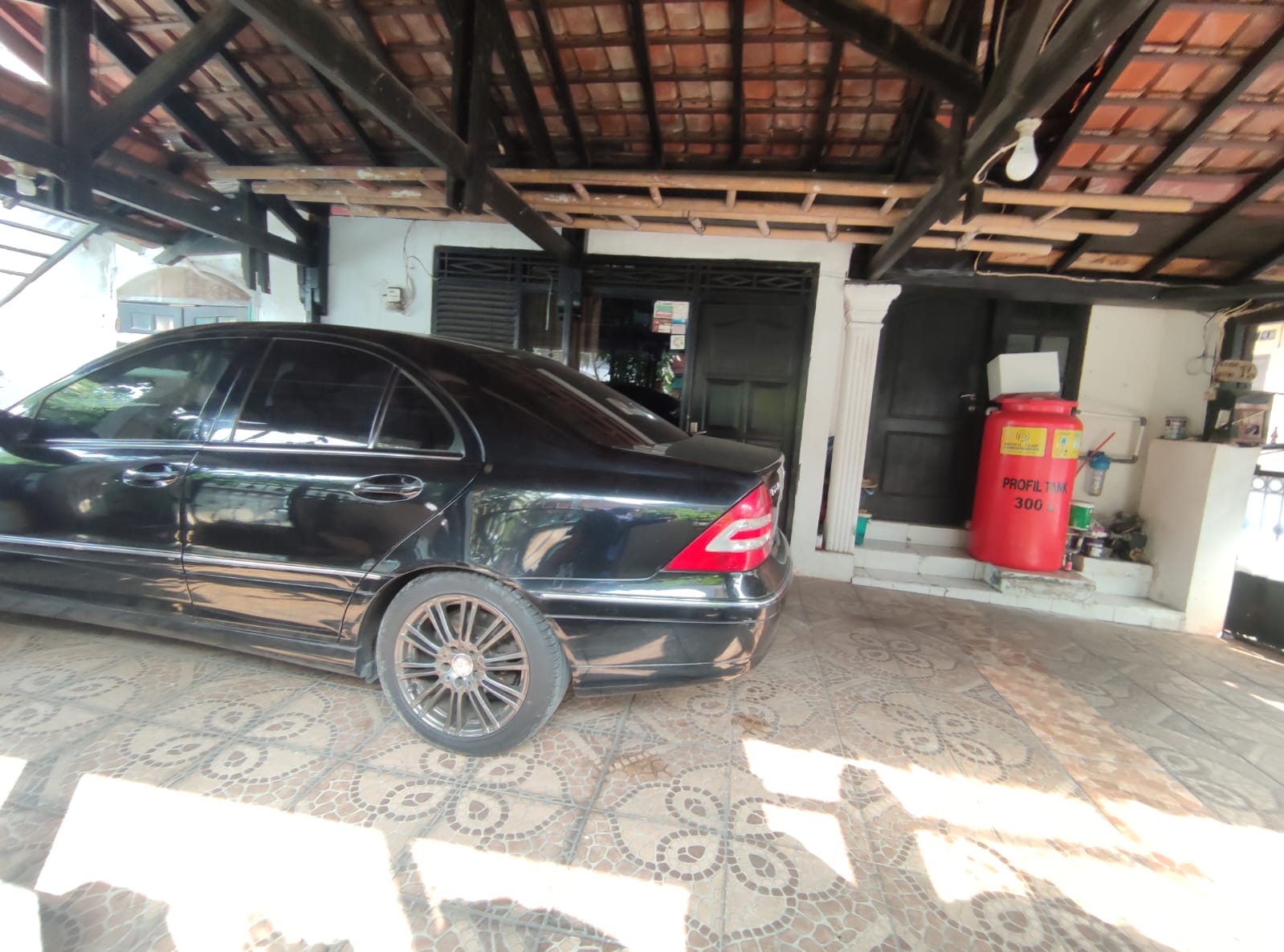 Dijual rumah siap huni di area Sentiong-Percetakan Negara