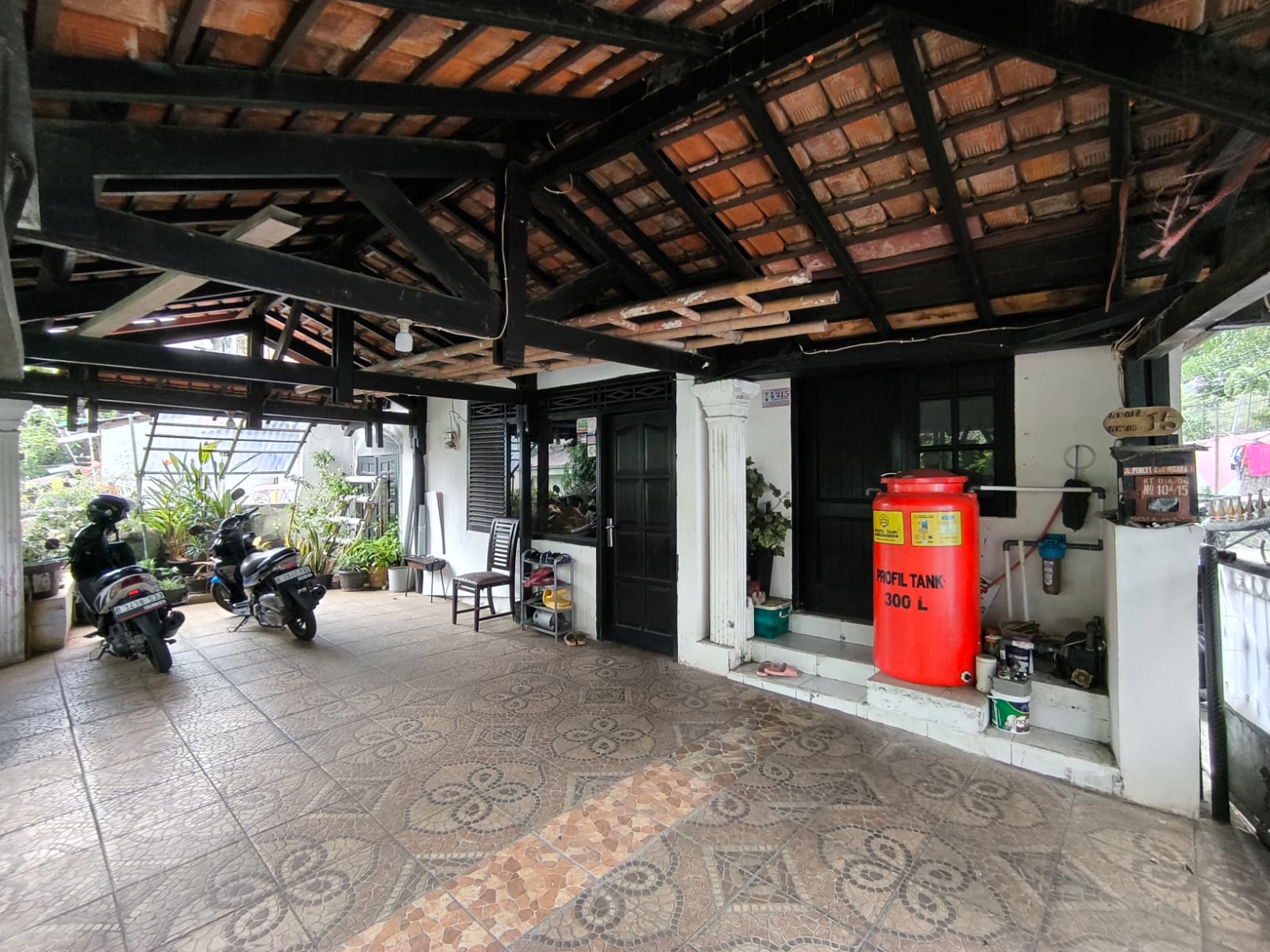Dijual rumah siap huni di area Sentiong-Percetakan Negara