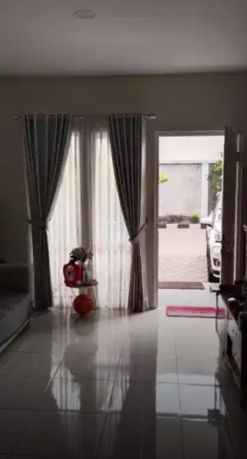 Dijual rumah cluster di Cipedak, Jagakarsa, Jakarta Selatan