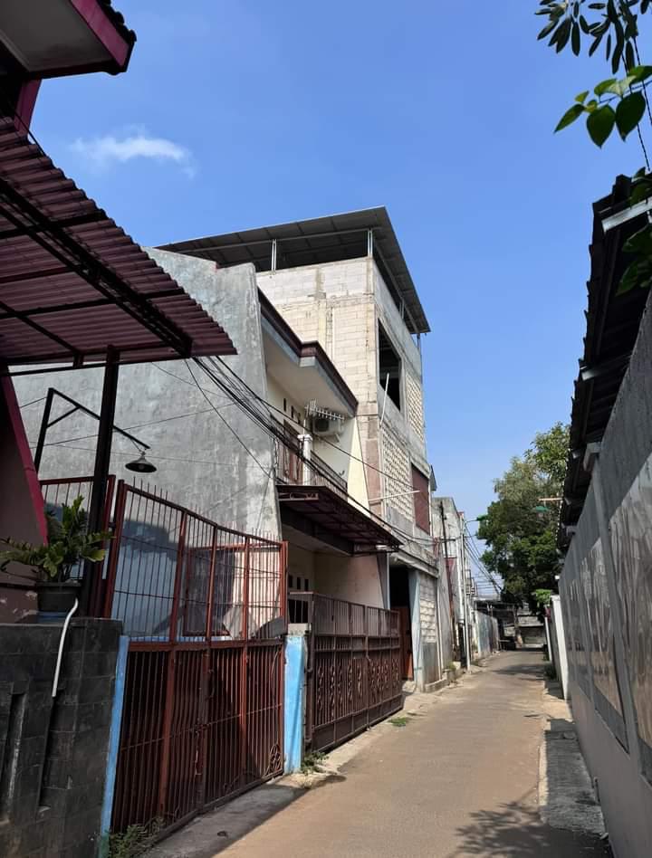 Dijual rumah kost 14 kamar di Pondok Kelapa, Kalimalang, Jakarta