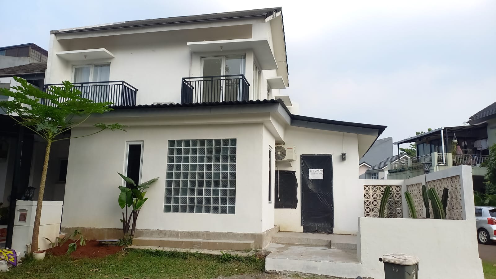Disewakan rumah di Komplek Oriana Permata Bintaro sektor 9