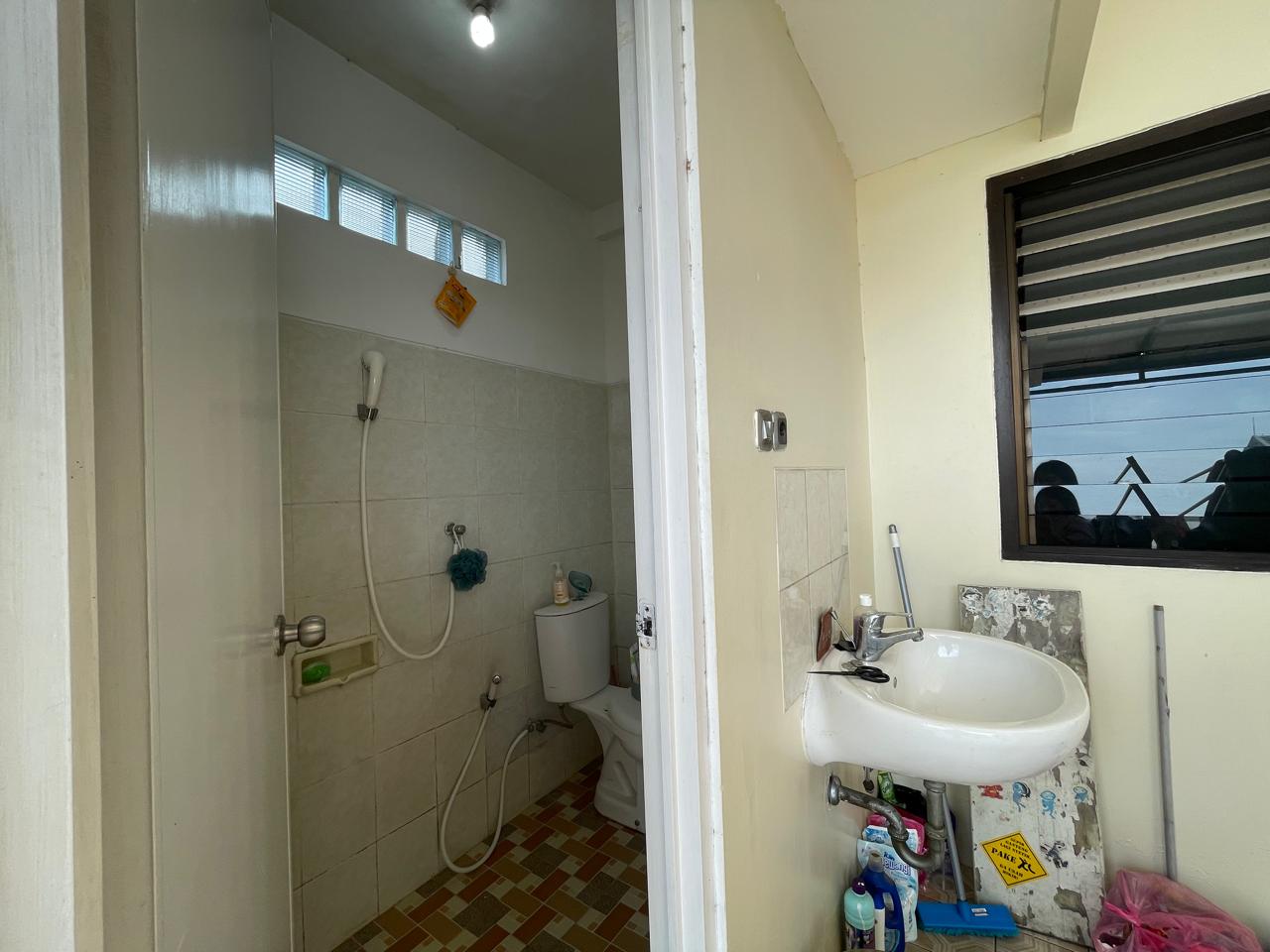 Dijual rumah di Taman ratu, Duri Kepa, Kebon Jeruk Jakarta Barat