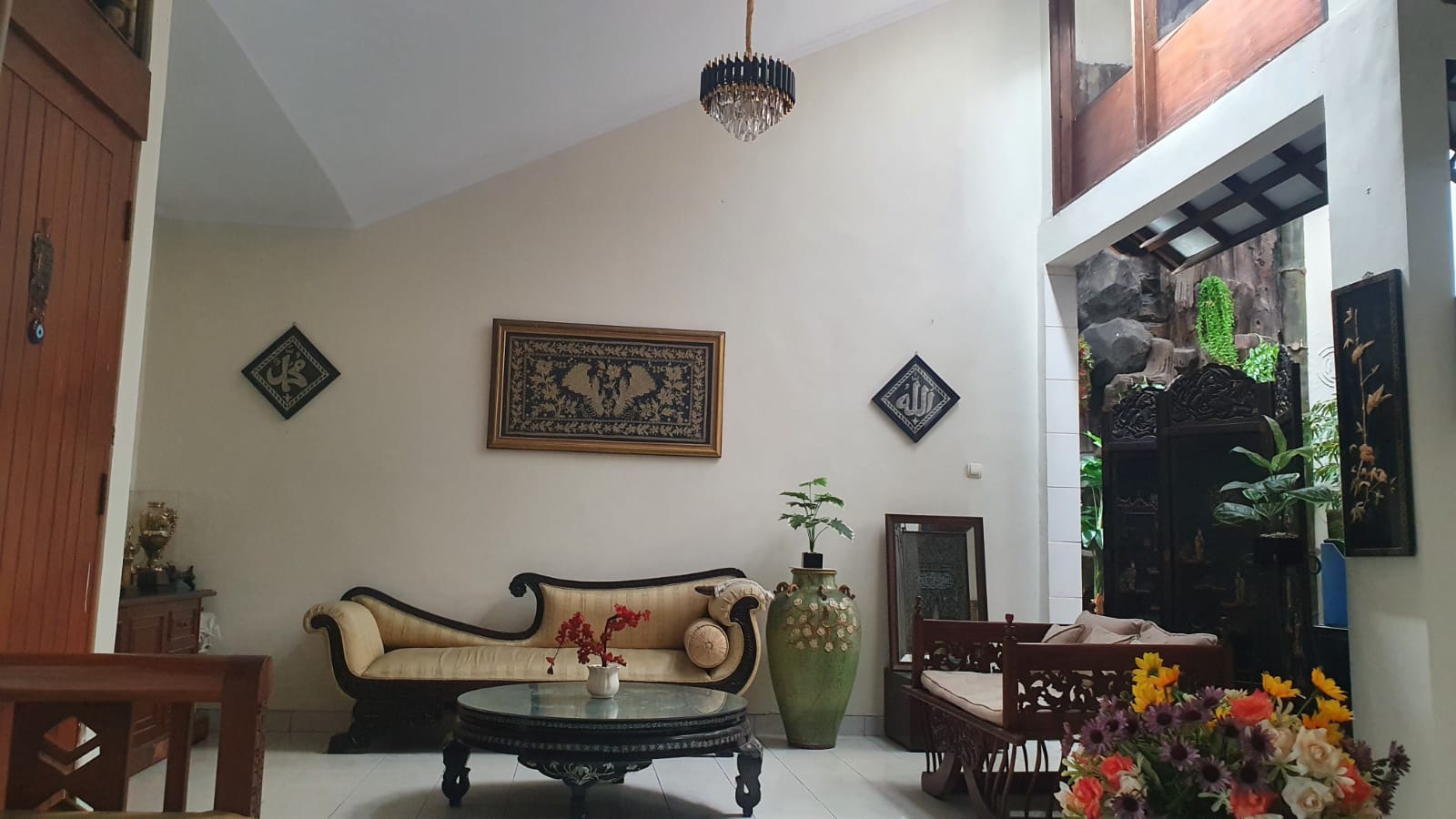 Dijual rumah siap huni di Area Cempaka Putih Timur Jakarta Pusat