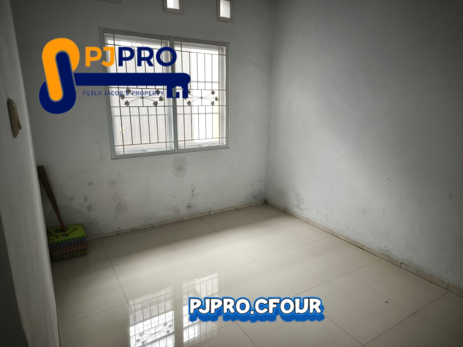 Dijual Rumah Terenovasi Area Bebas Banjir di Metland Menteng