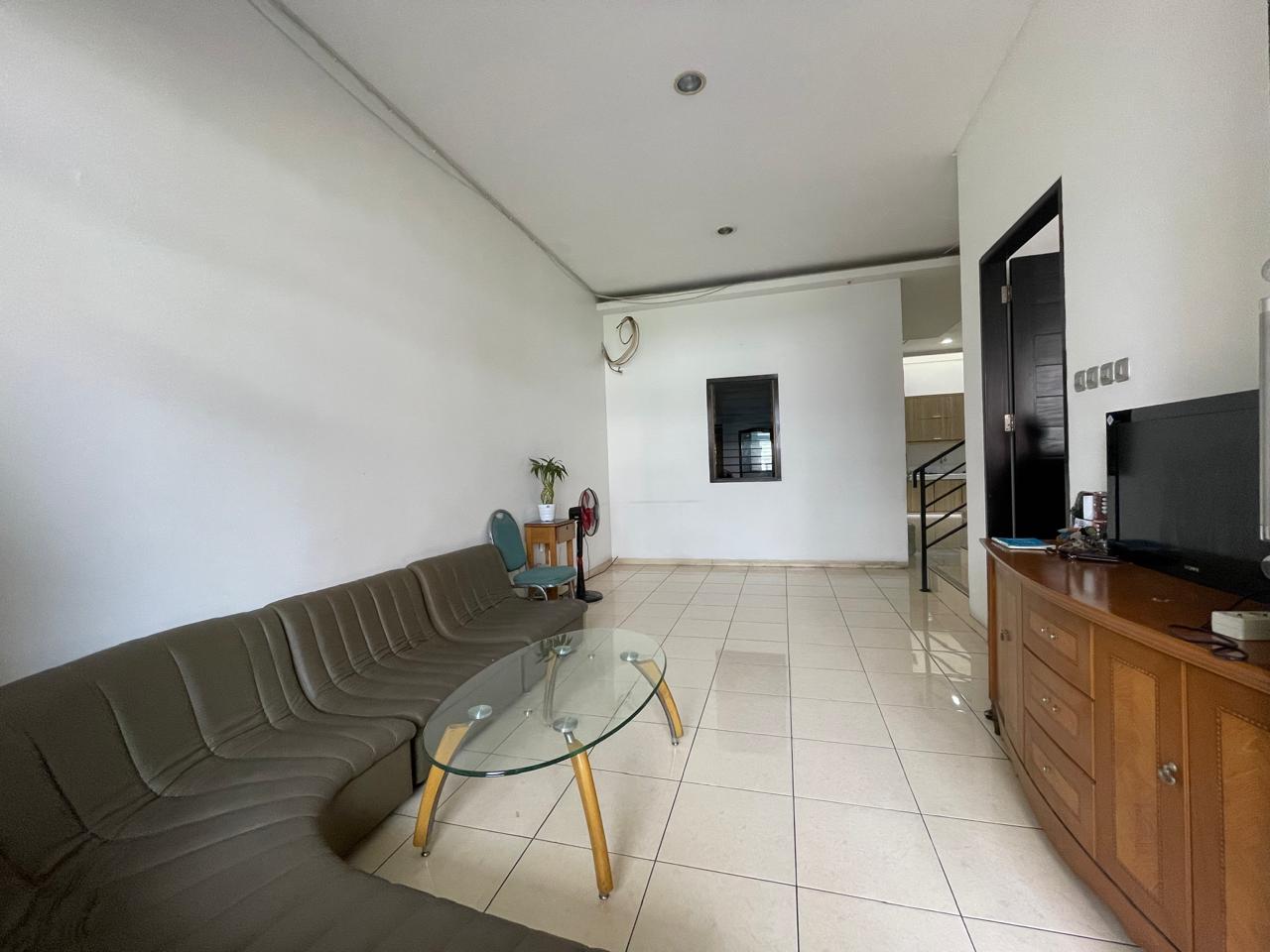 Dijual rumah di Taman ratu, Duri Kepa, Kebon Jeruk Jakarta Barat