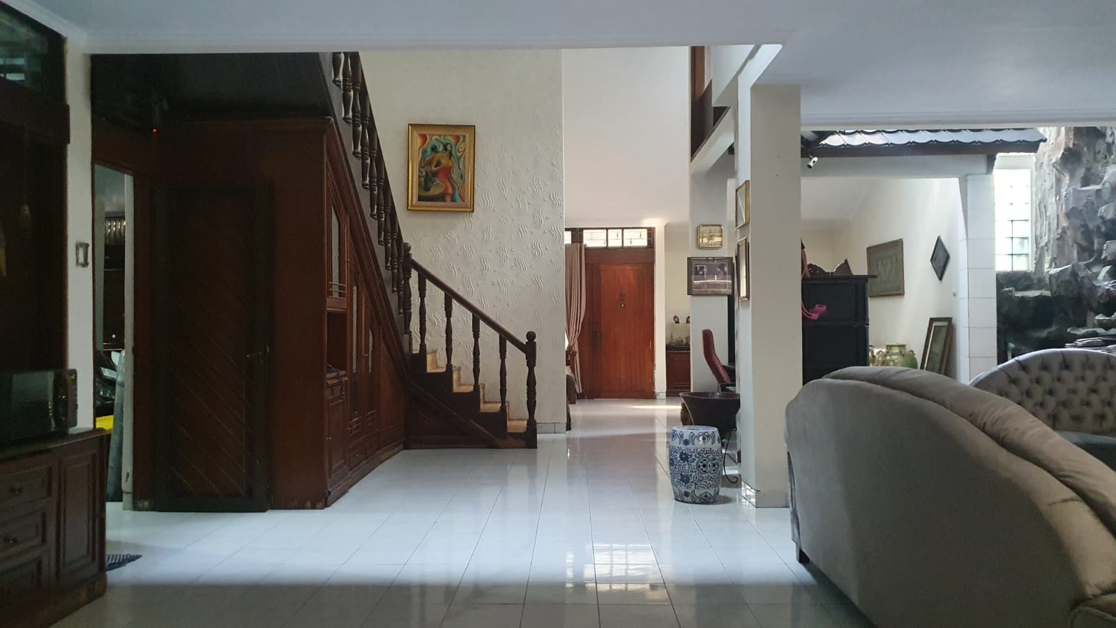 Dijual rumah siap huni di Area Cempaka Putih Timur Jakarta Pusat