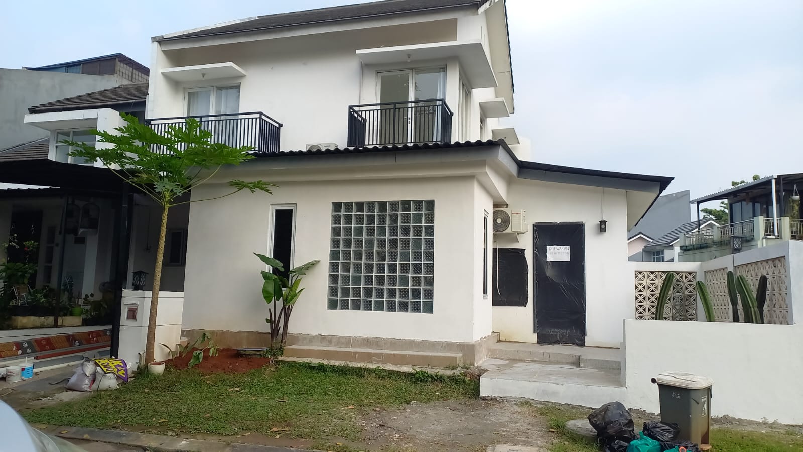 Disewakan rumah di Komplek Oriana Permata Bintaro sektor 9