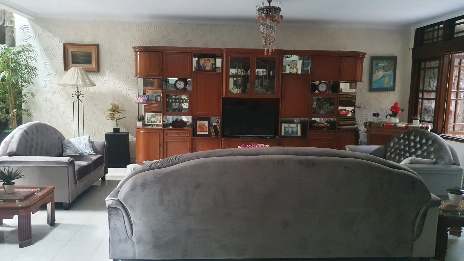 Dijual rumah siap huni di Area Cempaka Putih Timur Jakarta Pusat