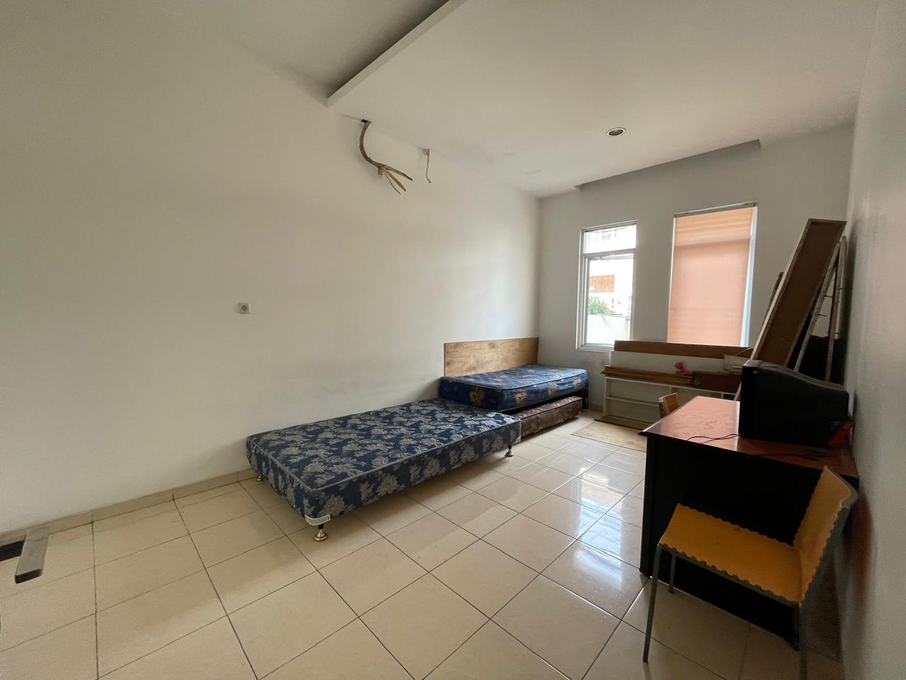 Dijual rumah di Taman ratu, Duri Kepa, Kebon Jeruk Jakarta Barat