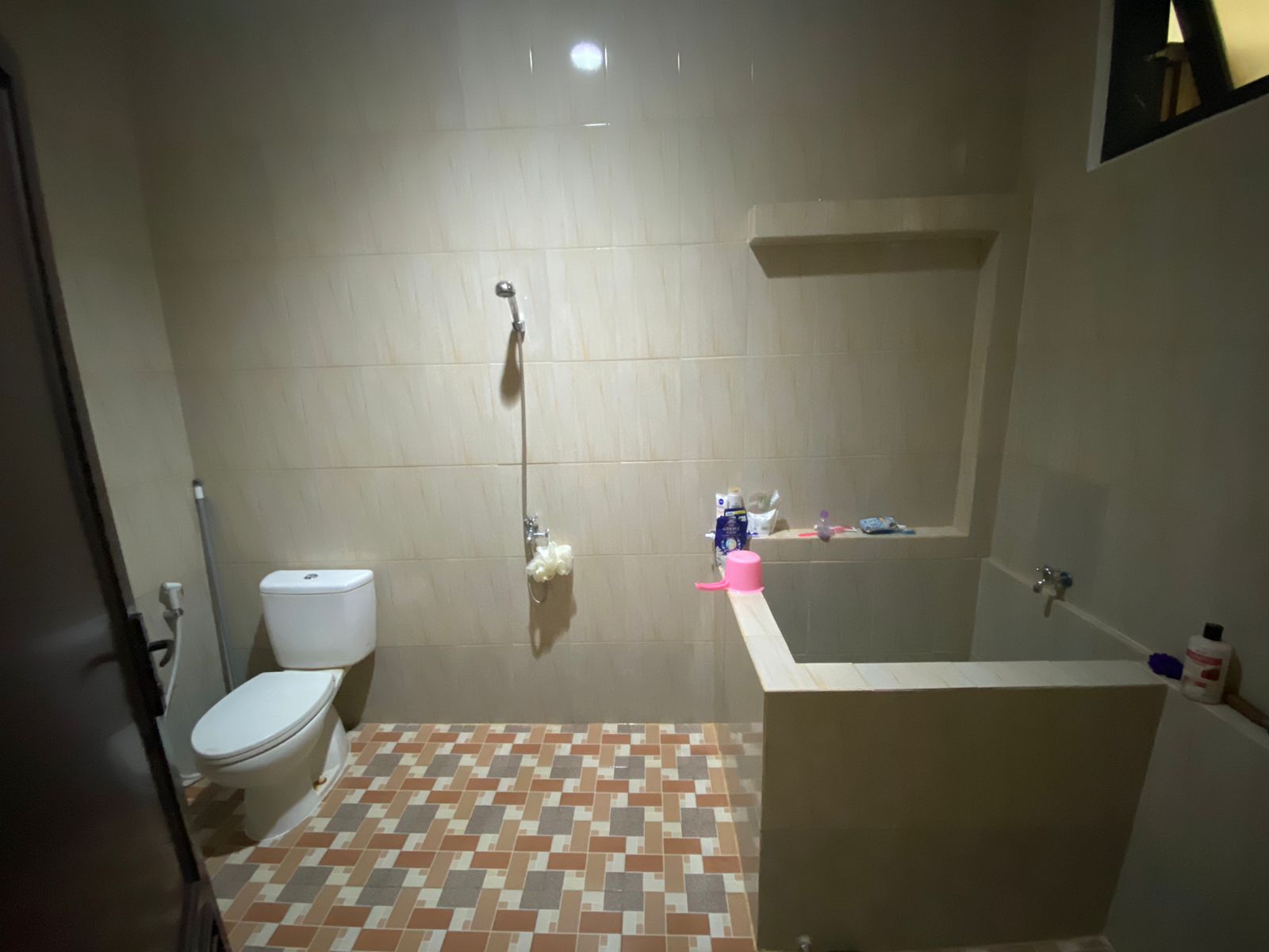 Dijual rumah di Taman ratu, Duri Kepa, Kebon Jeruk Jakarta Barat