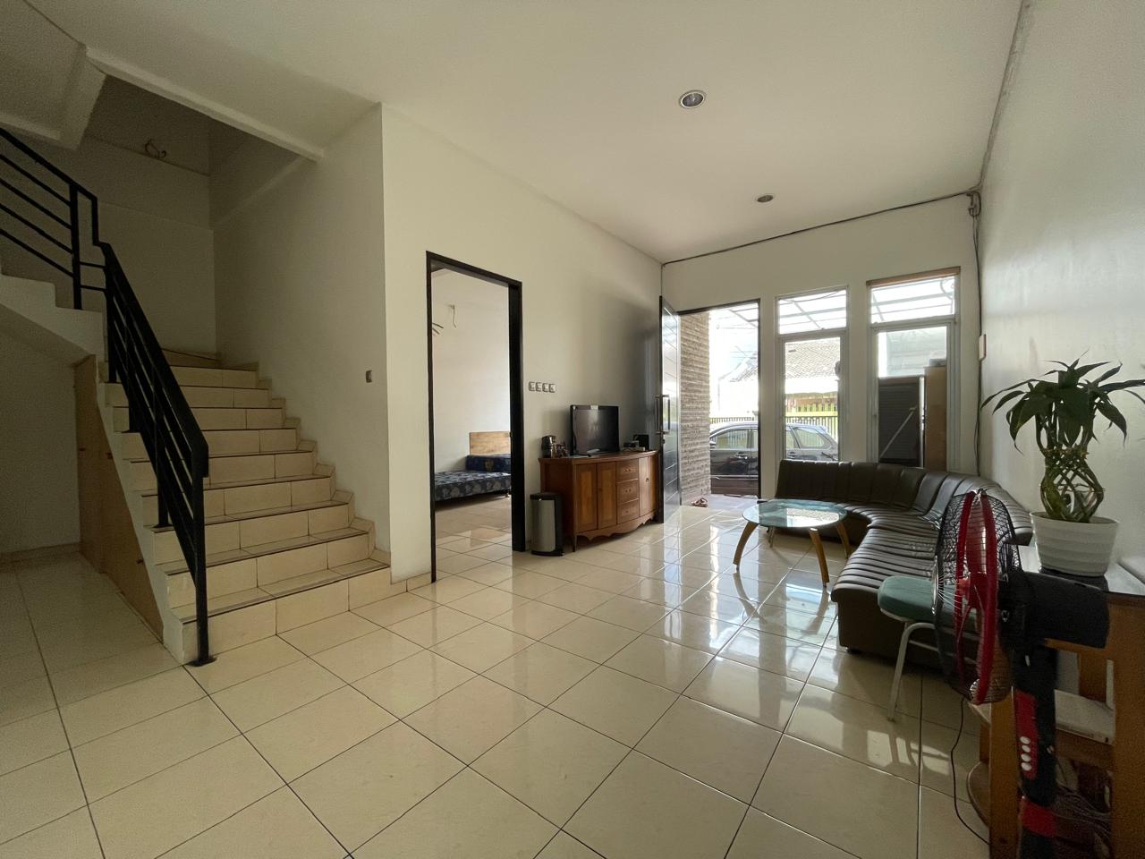 Dijual rumah di Taman ratu, Duri Kepa, Kebon Jeruk Jakarta Barat