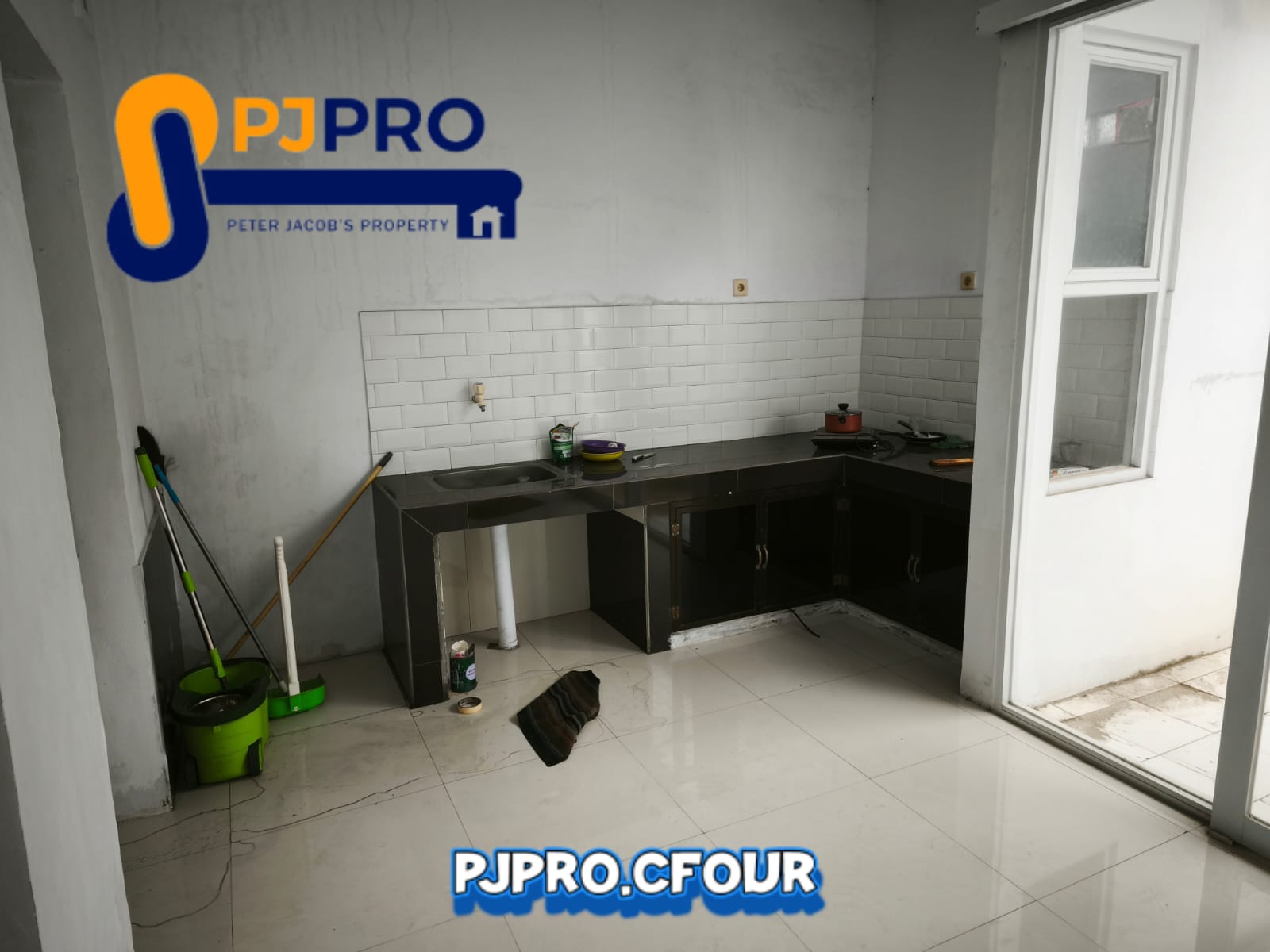 Dijual Rumah Terenovasi Area Bebas Banjir di Metland Menteng