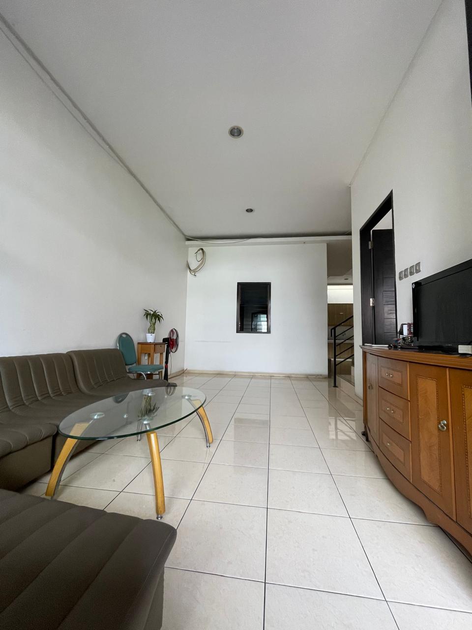 Dijual rumah di Taman ratu, Duri Kepa, Kebon Jeruk Jakarta Barat