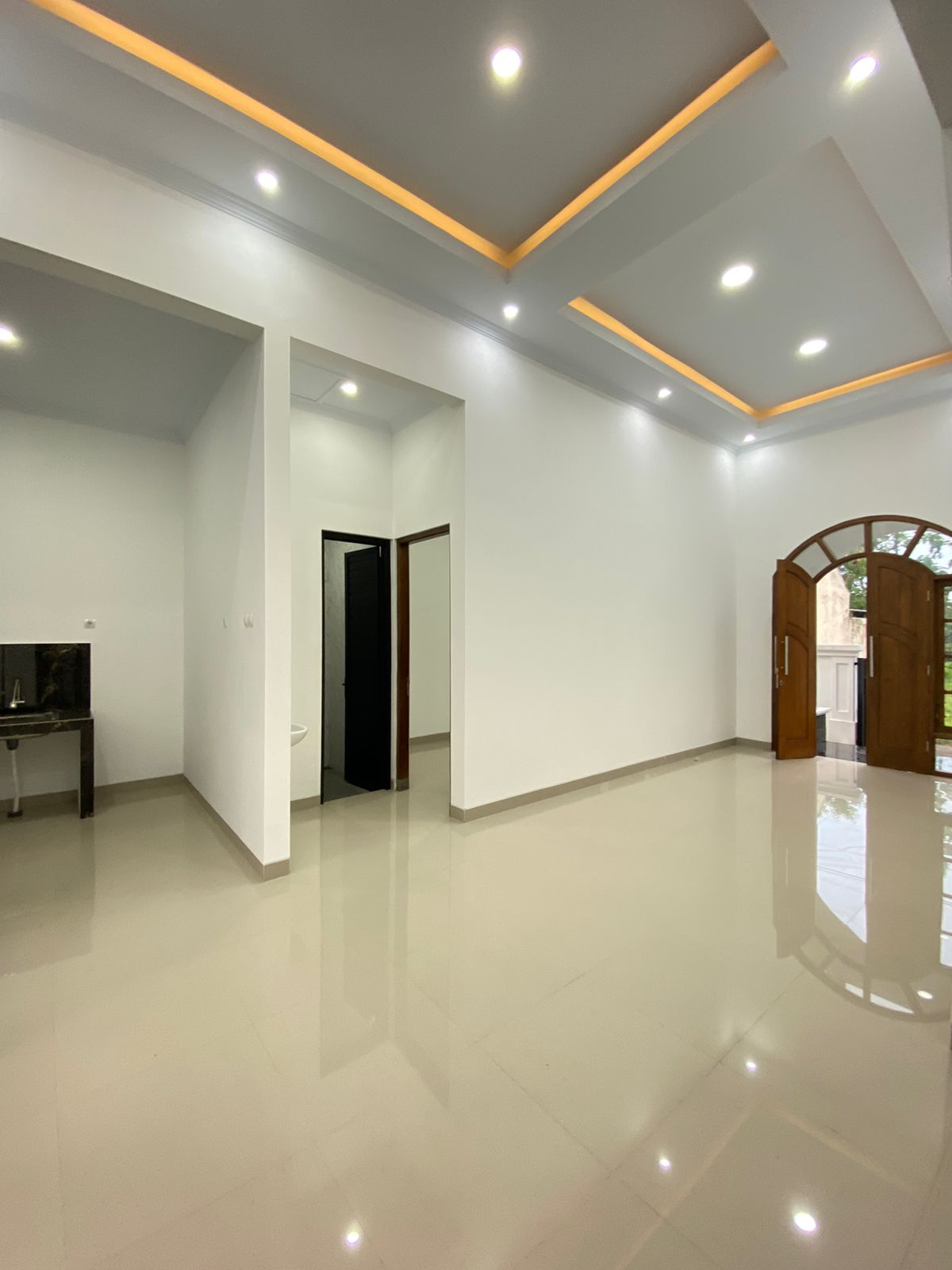 DIJUAL RUMAH SIAP HUNI KONSEP CLASSIC MODERN DI JAKAL KM 13