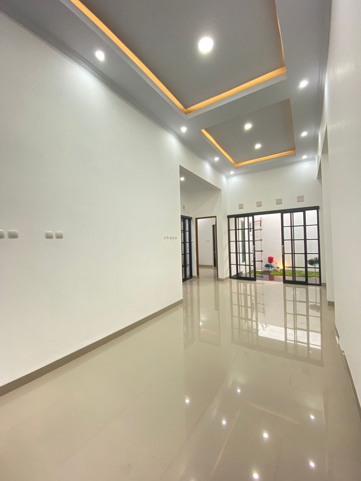 DIJUAL RUMAH SIAP HUNI KONSEP CLASSIC MODERN DI JAKAL KM 13