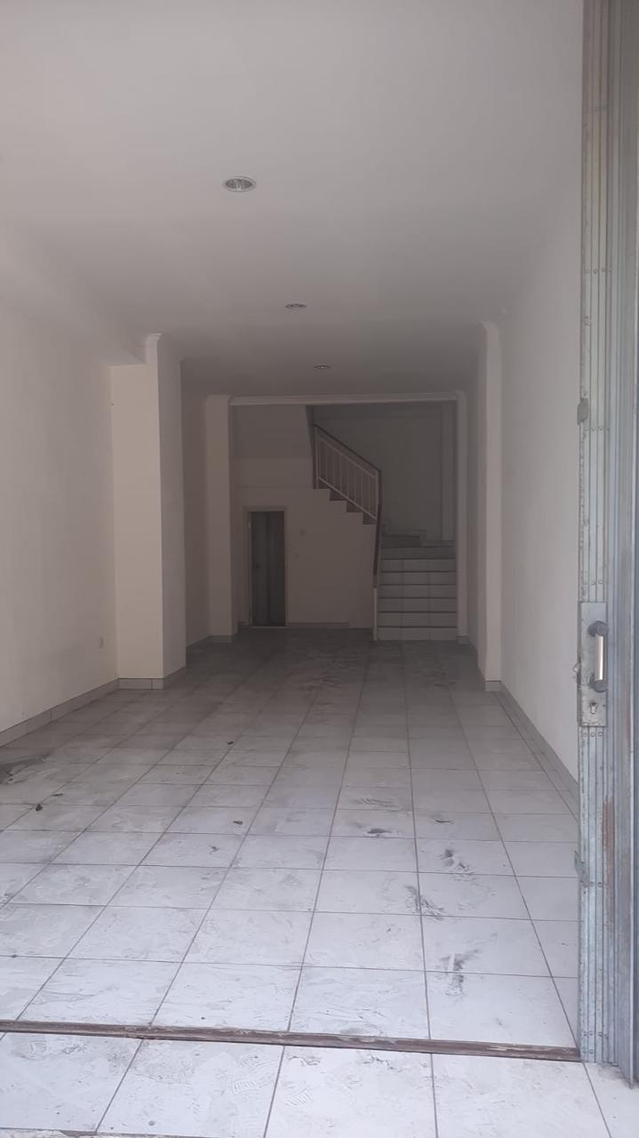 Disewakan ruko di Kebayoran Lama Selatan, Jakarta Selatan