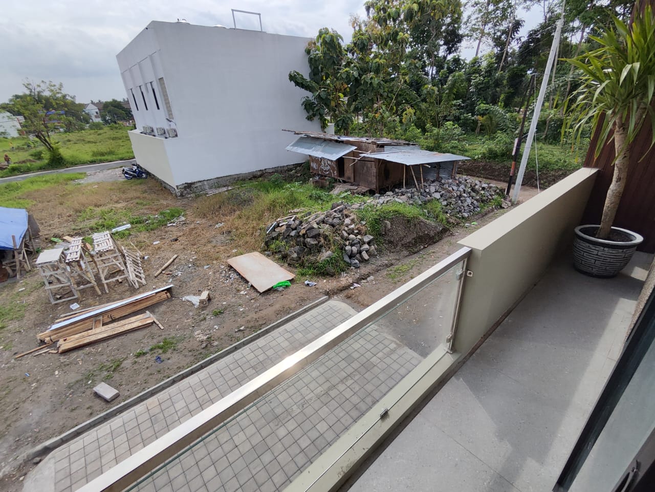 TERMURAH!! DIJUAL KOST EKSKLUSIF 2 LANTAI FULL FURNISH HANYA 1 M