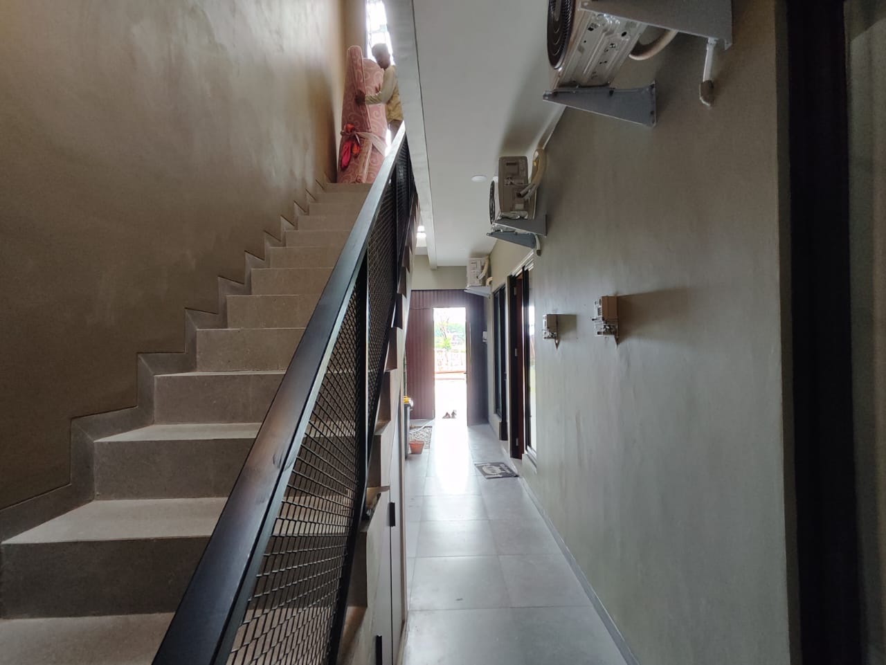 TERMURAH!! DIJUAL KOST EKSKLUSIF 2 LANTAI FULL FURNISH HANYA 1 M