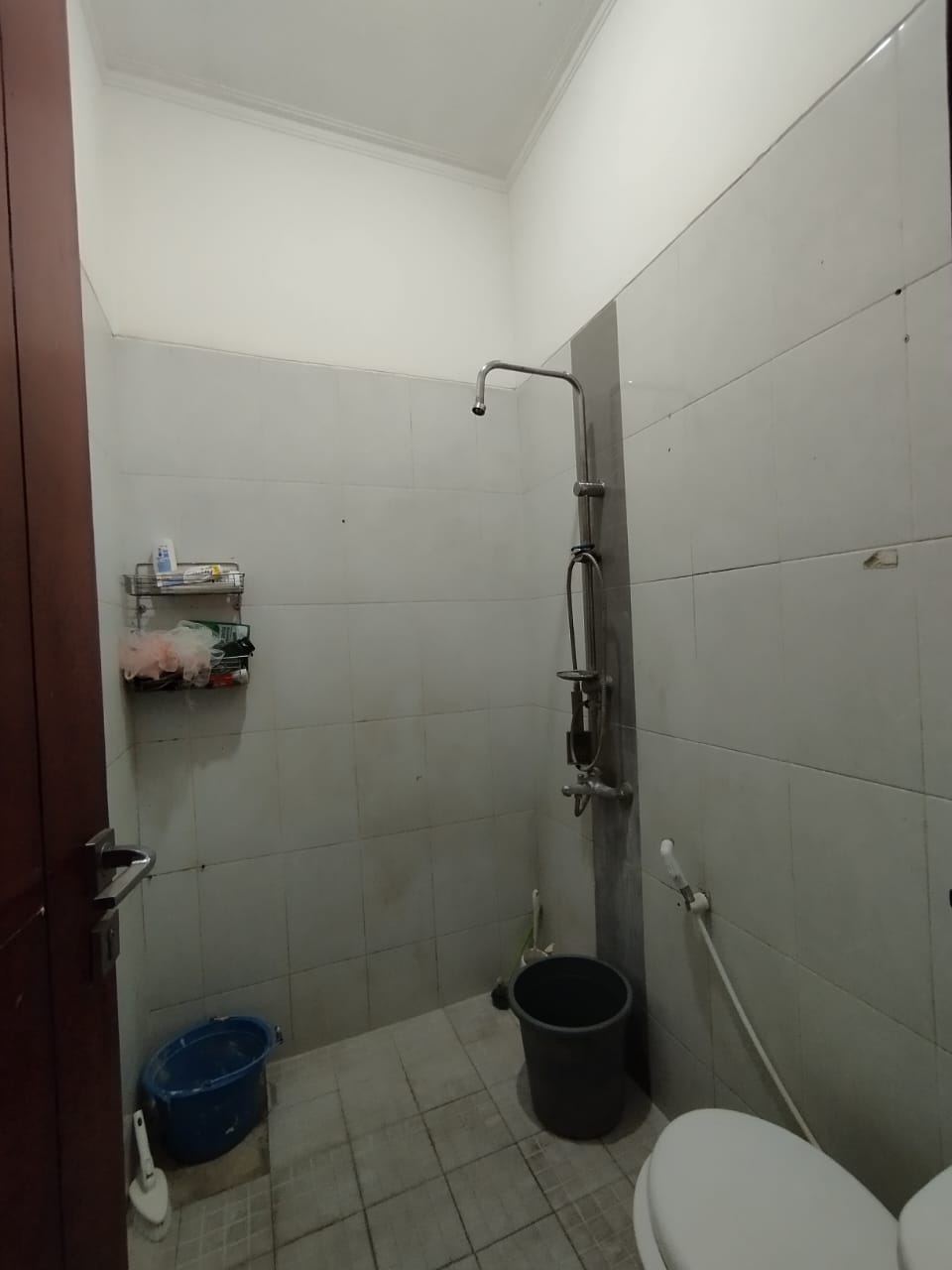 Rumah di Cisaranten Kulon – Nyaman dan Aman untuk Keluarga