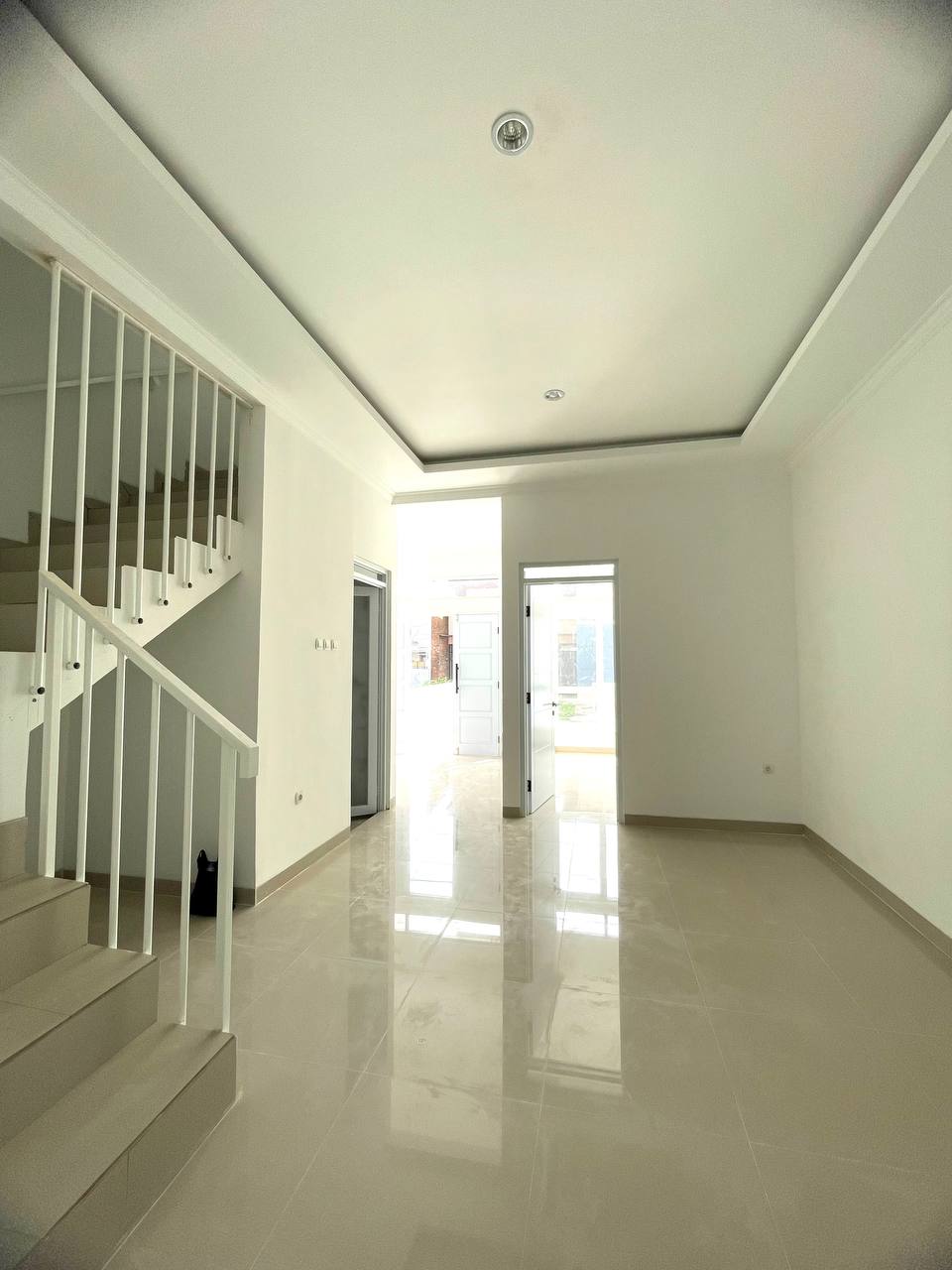 Rumah di Cisaranten Kulon 2 lantai – Harga Ekonomis Strategis