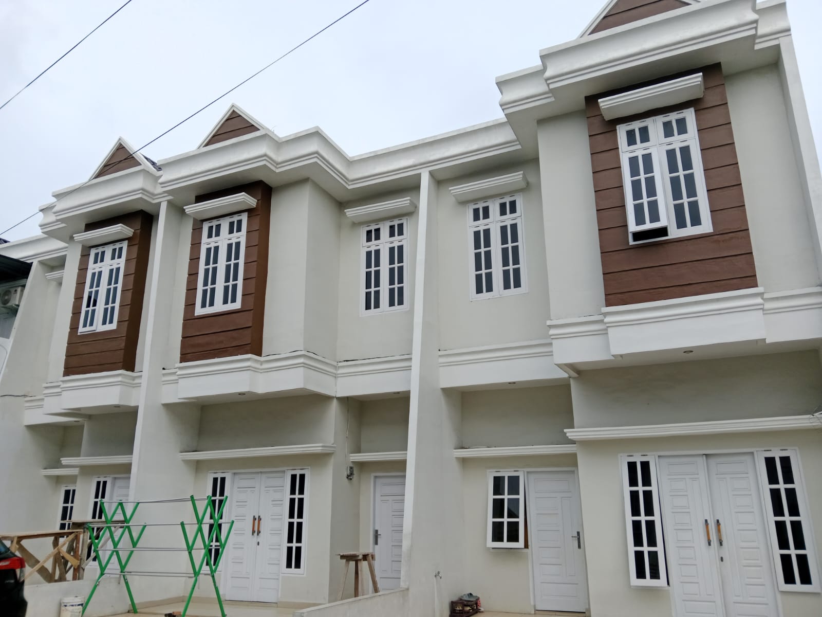 Rumah 2 lantai siap huni dikawasan amplas