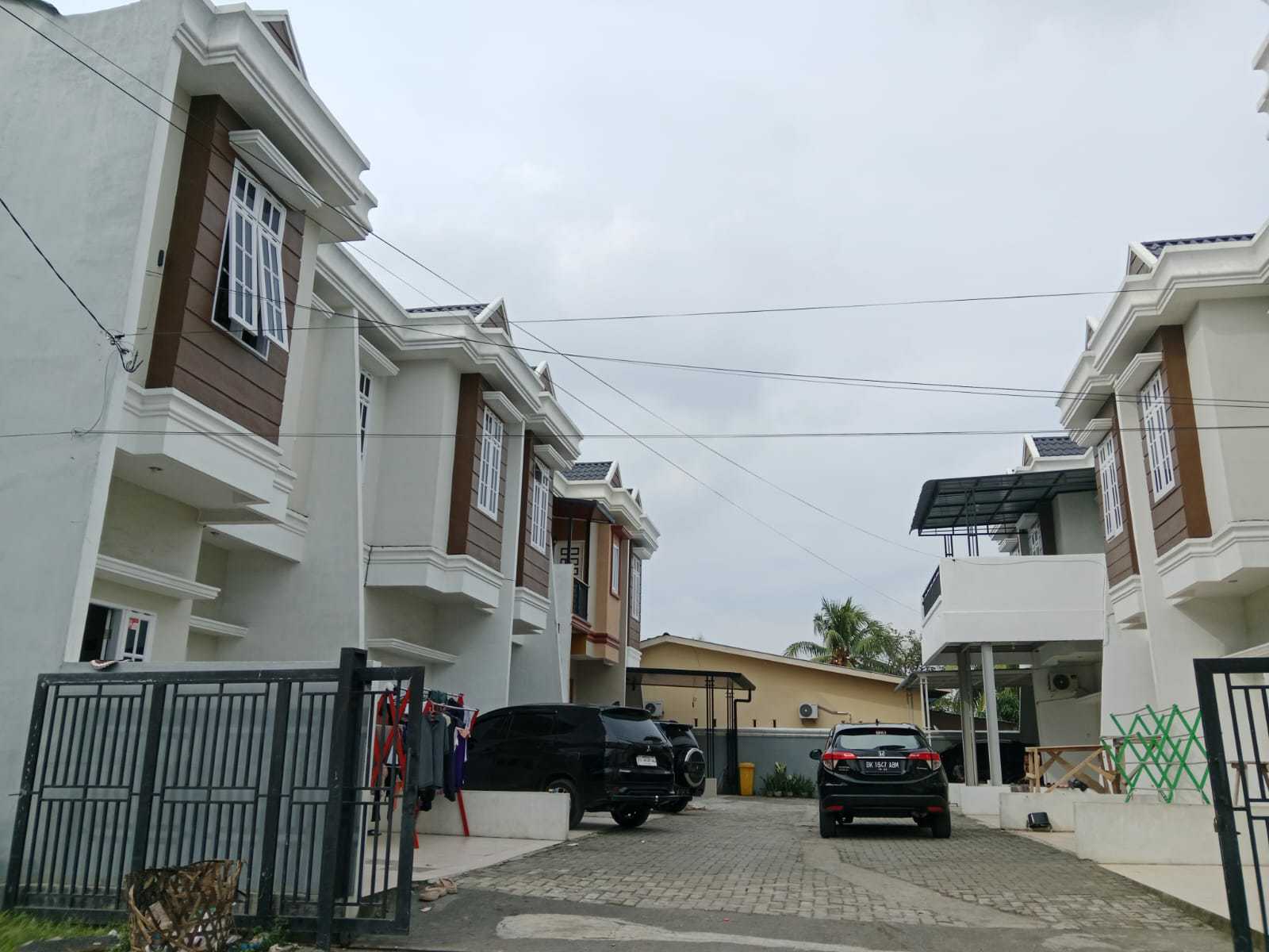 Rumah 2 lantai siap huni dikawasan amplas
