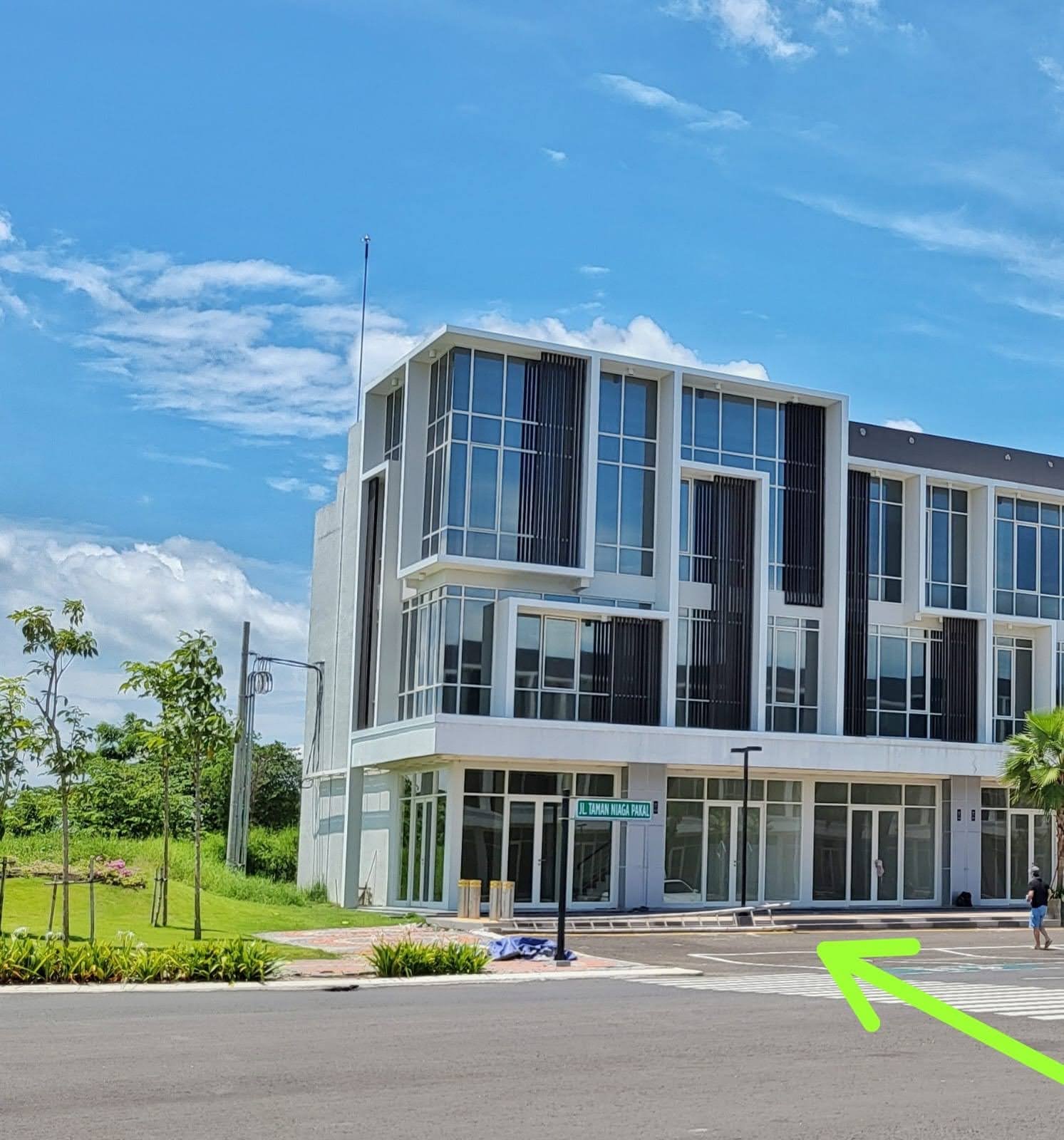 Ruko THE BEST LOCATION Northwest District, Citraland Utara