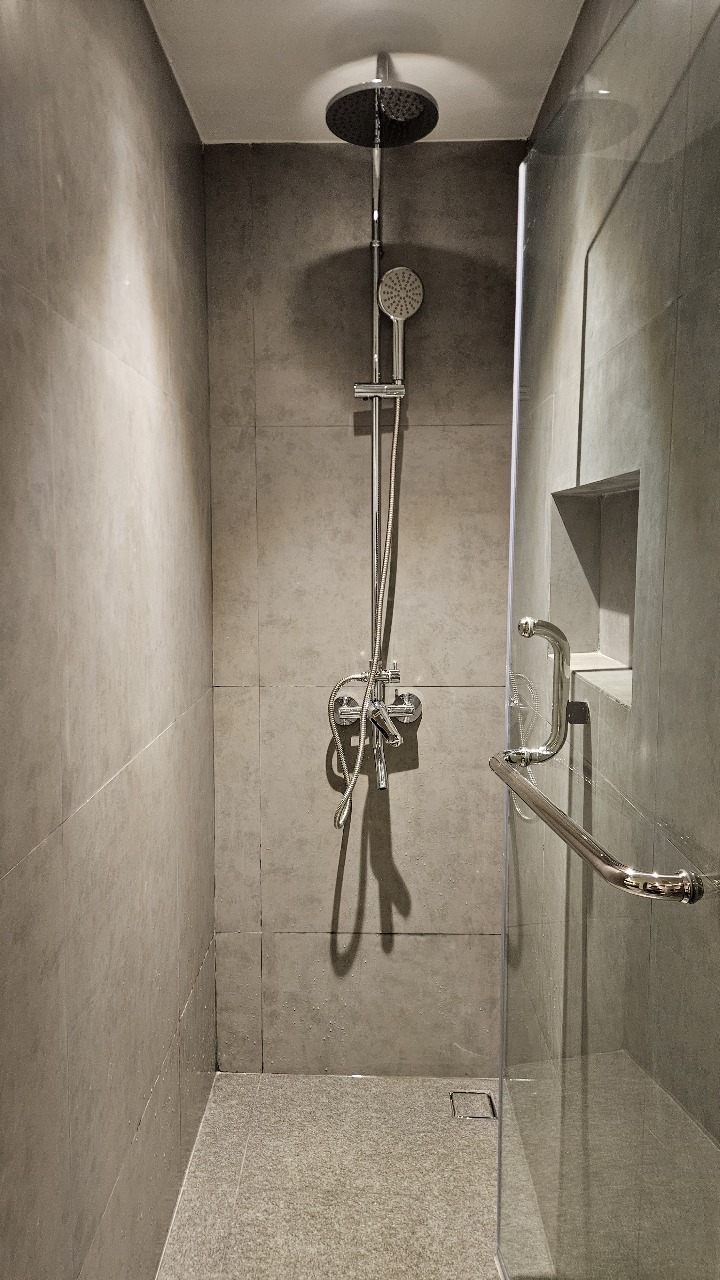 Dijual B U Apartemen Grand Tropic Tomang Grogol Petamburan Jakar