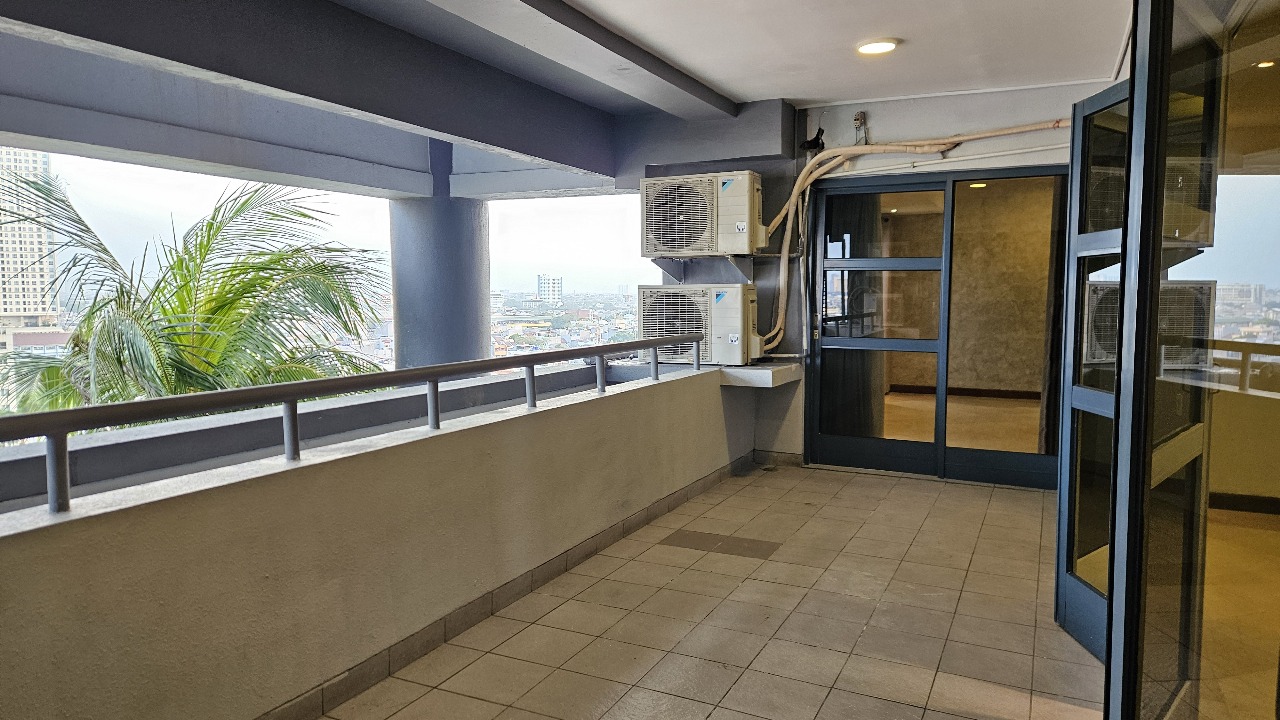 Dijual B U Apartemen Grand Tropic Tomang Grogol Petamburan Jakar