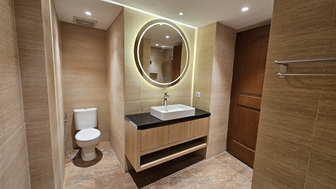 Dijual B U Apartemen Grand Tropic Tomang Grogol Petamburan