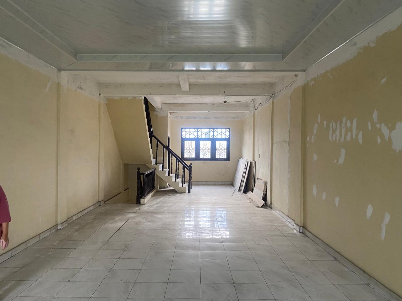 Dijual - 2 Ruko 2 1/2 Lantai (Medan Amplas)