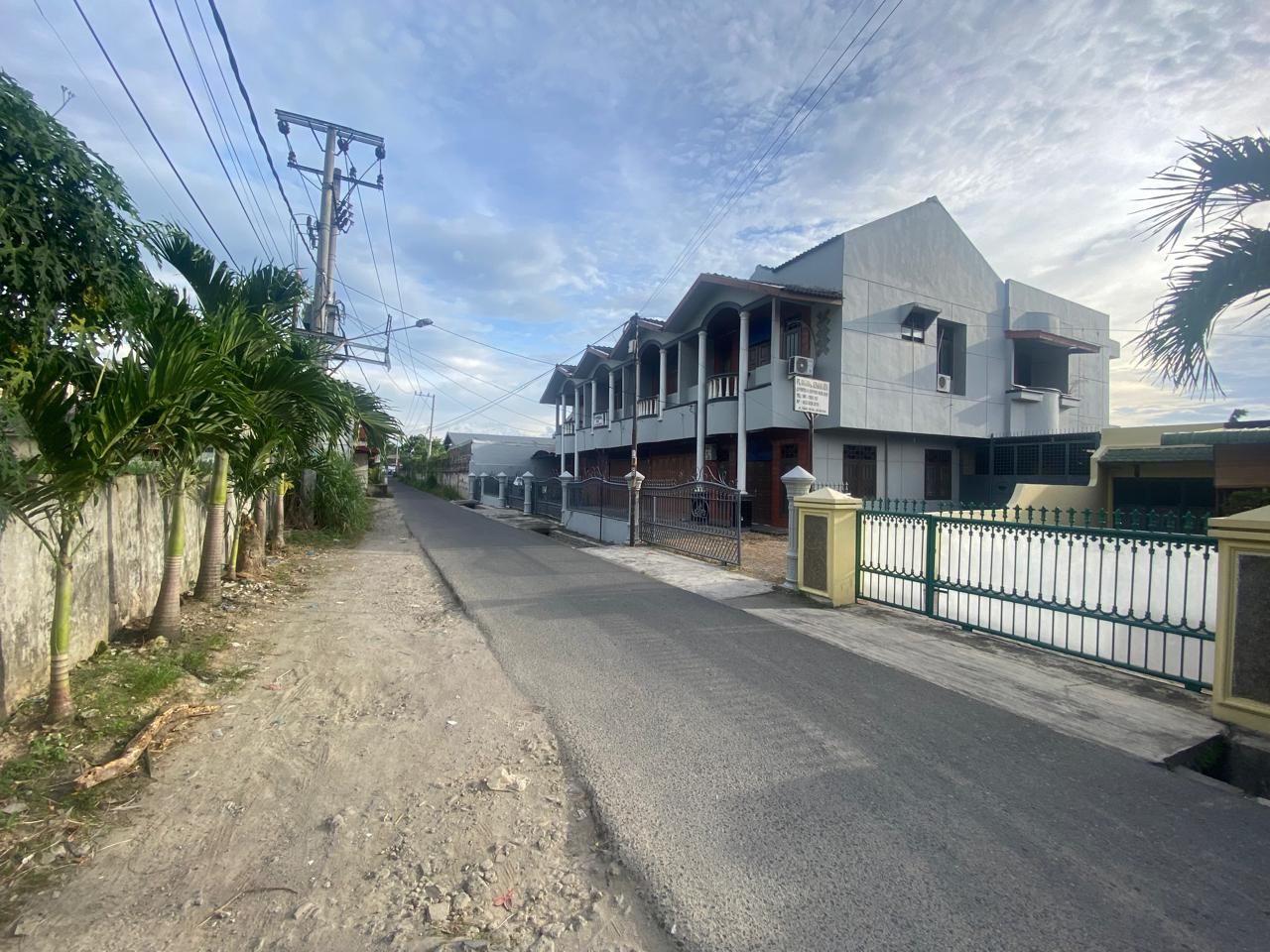 Dijual - 2 Ruko 2 1/2 Lantai (Medan Amplas)