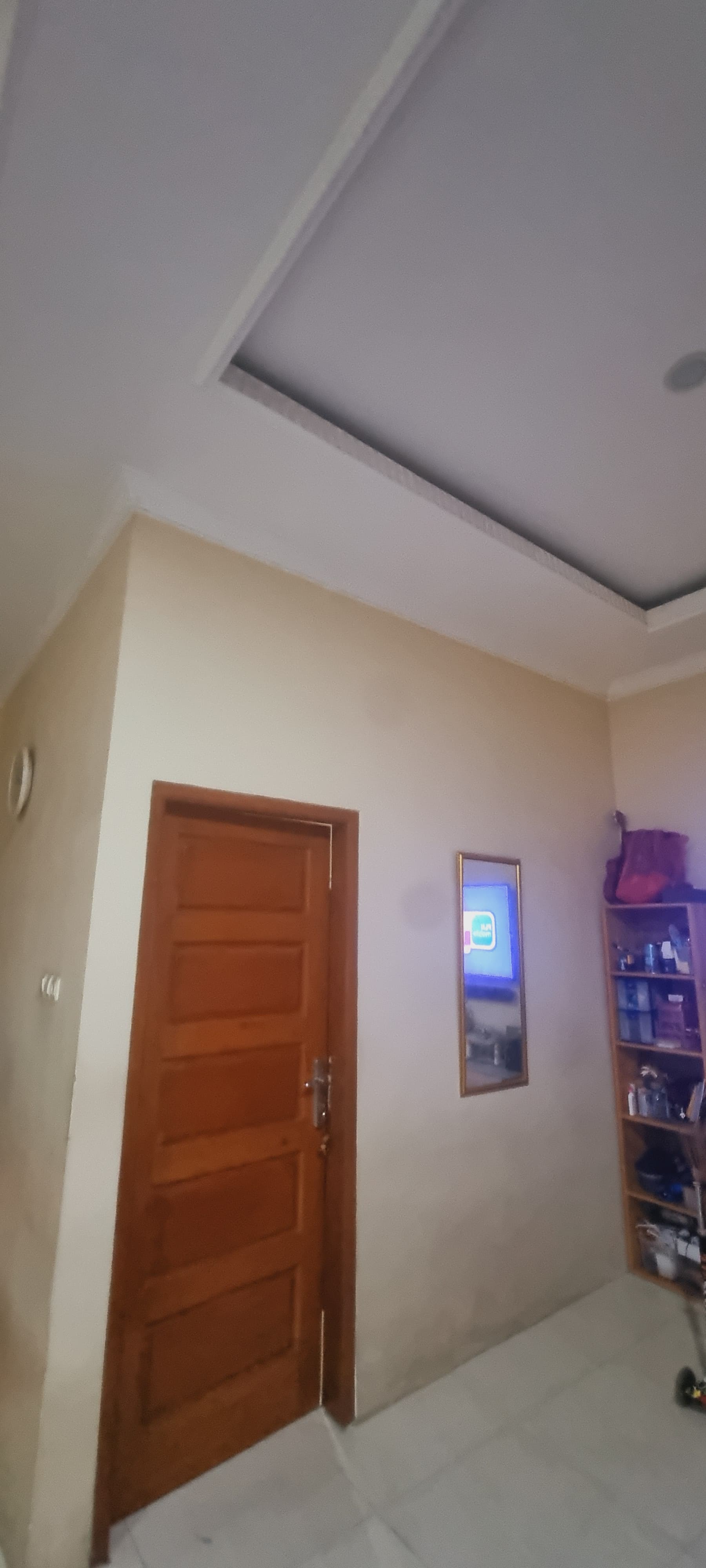 Dijual rumah 3 lantai di Karang Tengah, Kota Tangerang, Banten
