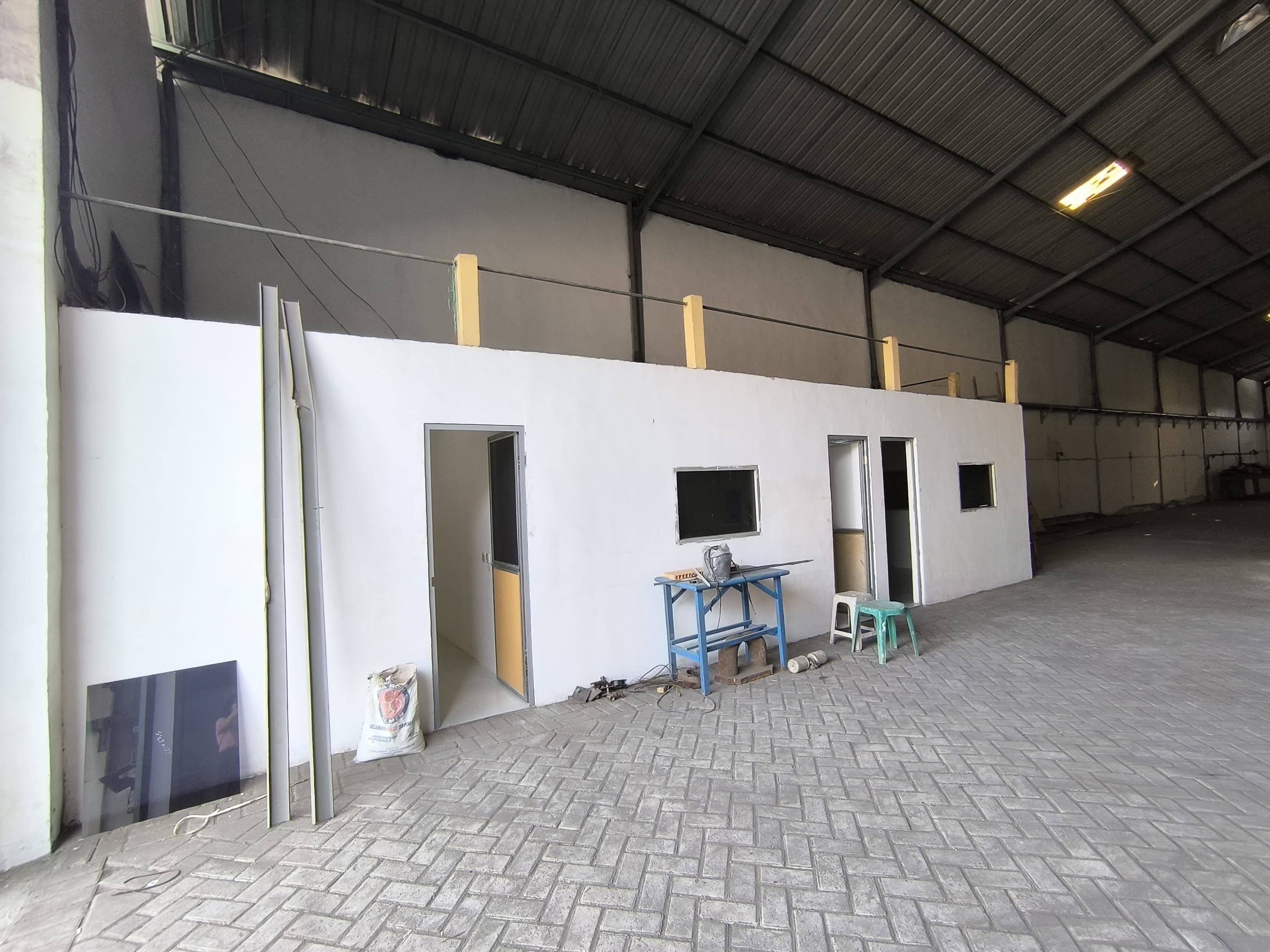 DiSEWAkan Gudang Margomulyo Indah sudah renov, siap pakai