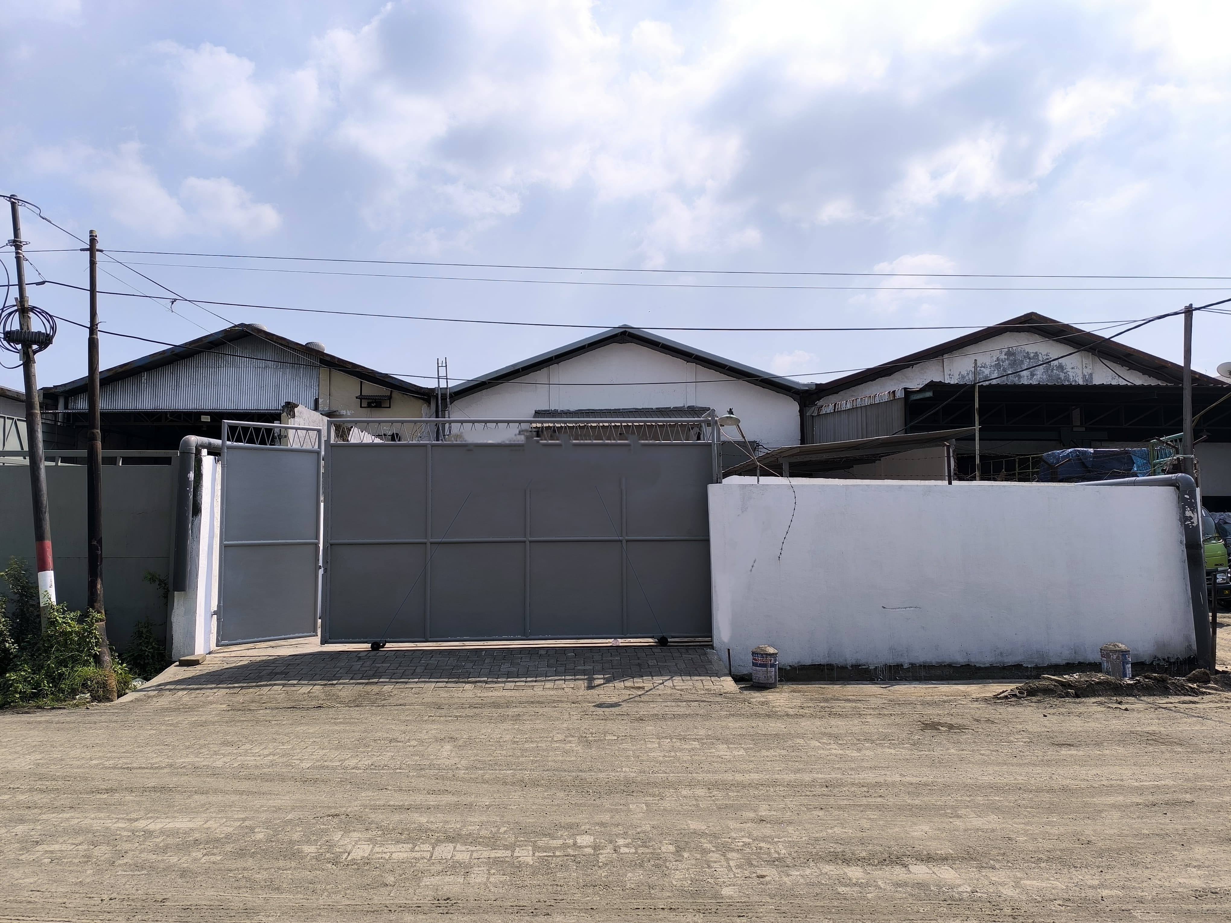 DiSEWAkan Gudang Margomulyo Indah sudah renov, siap pakai