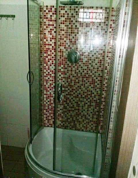 RUMAH DI TAMAN GALAXY