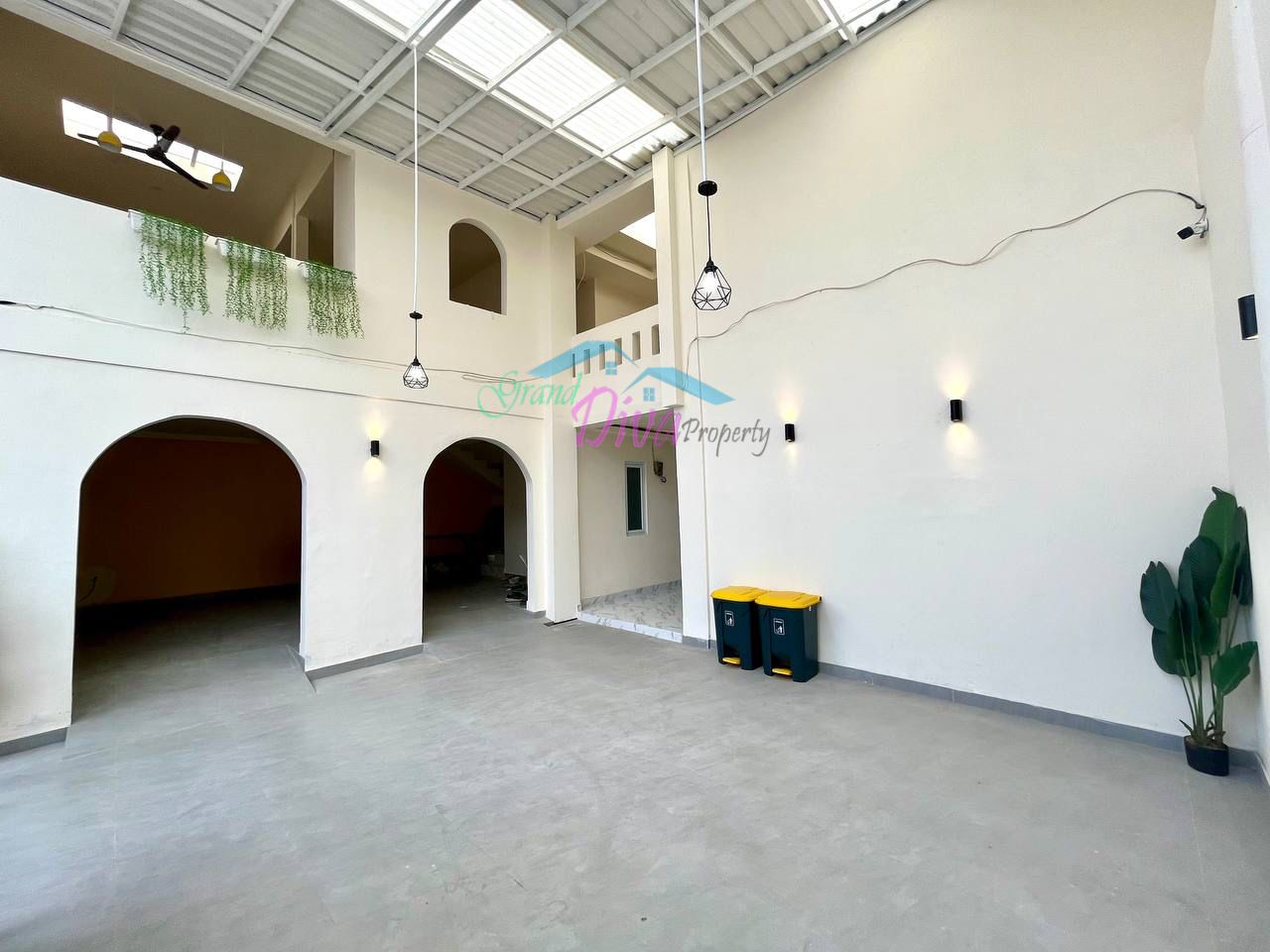 DIJUAL CEPAT! KOST DEKAT KIIC KARAWANG