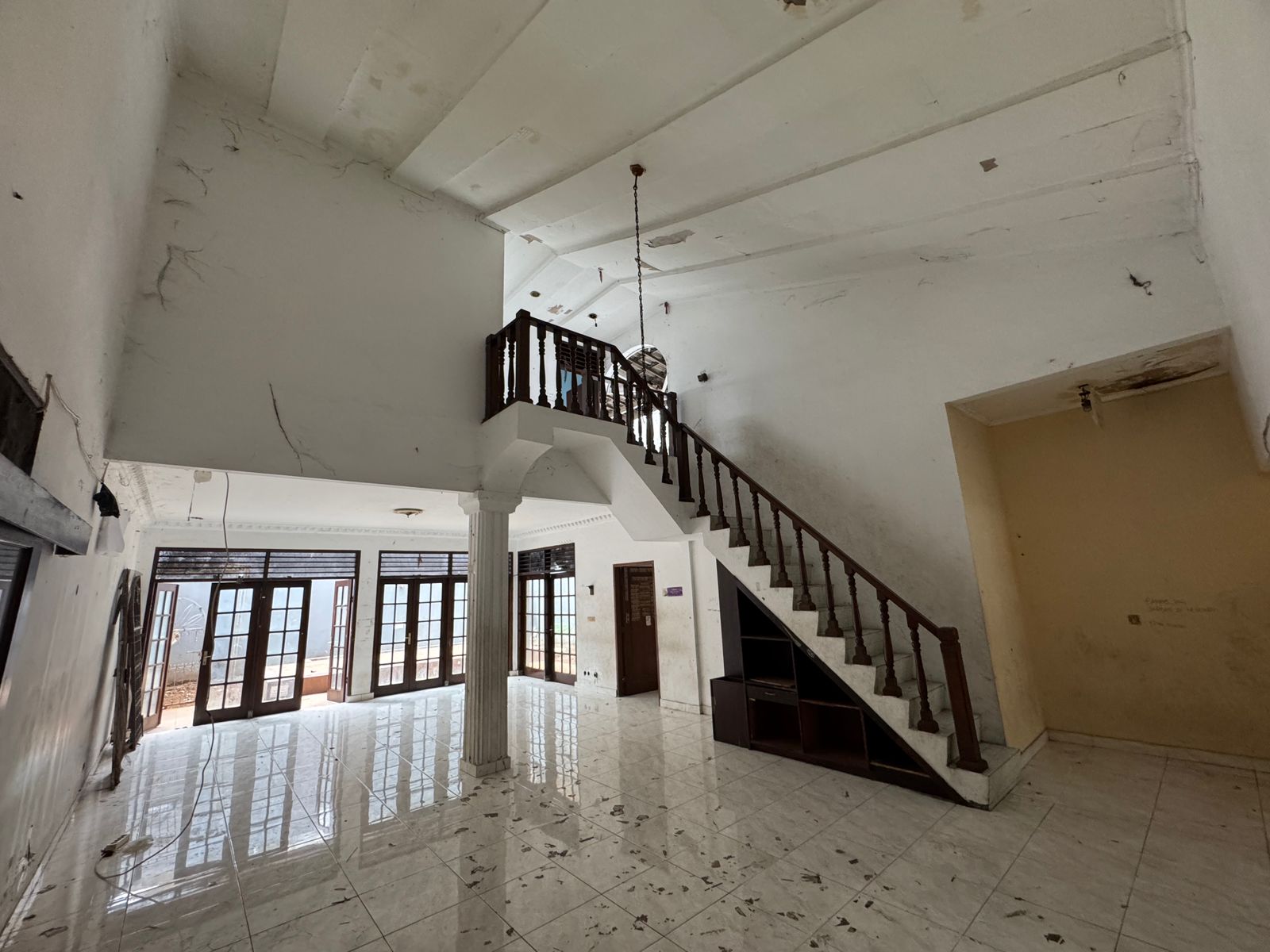 Dijual Rumah Komplek Pertambangan di  Pos Pengumben, JakBar