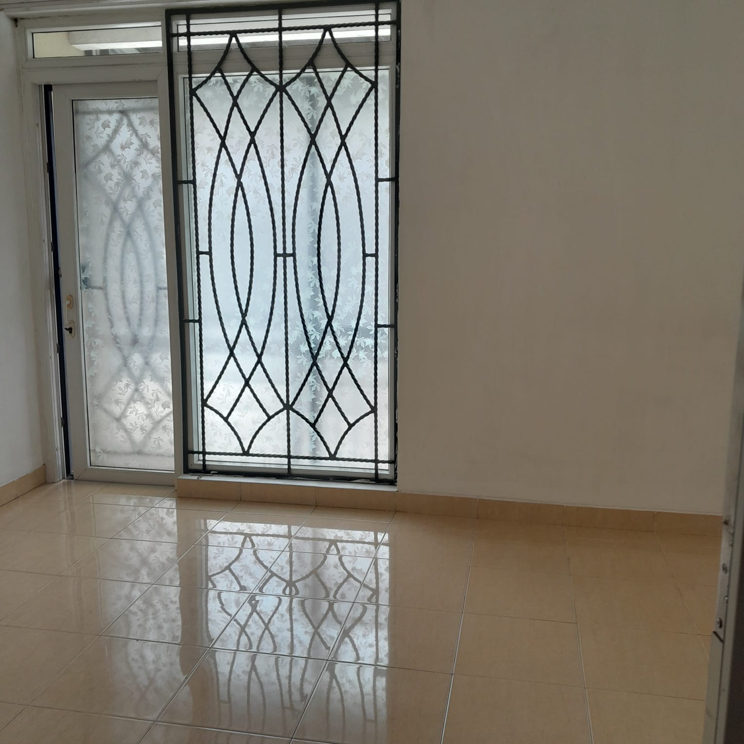 Dijual Rumah Park Residence Taman Surya uk 4x12m Jakarta Barat