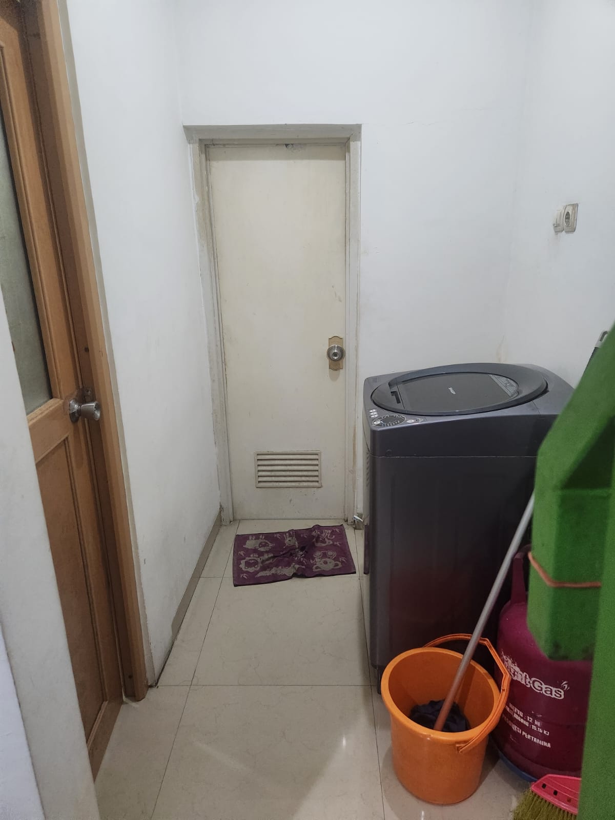 Dijual Rumah Golden Palm Residence Murah uk 6x16 m Jakarta Barat