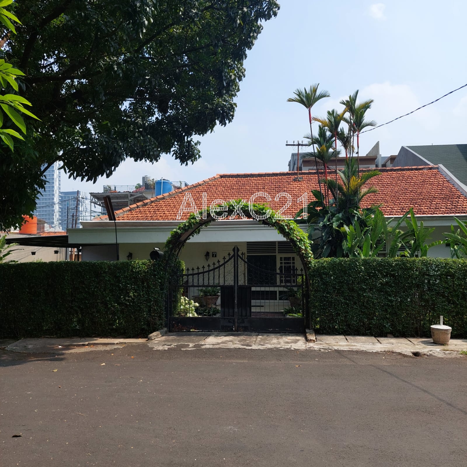 Dijual rumah dalam komplek di Pancoran, Pengadegan, Pancoran
