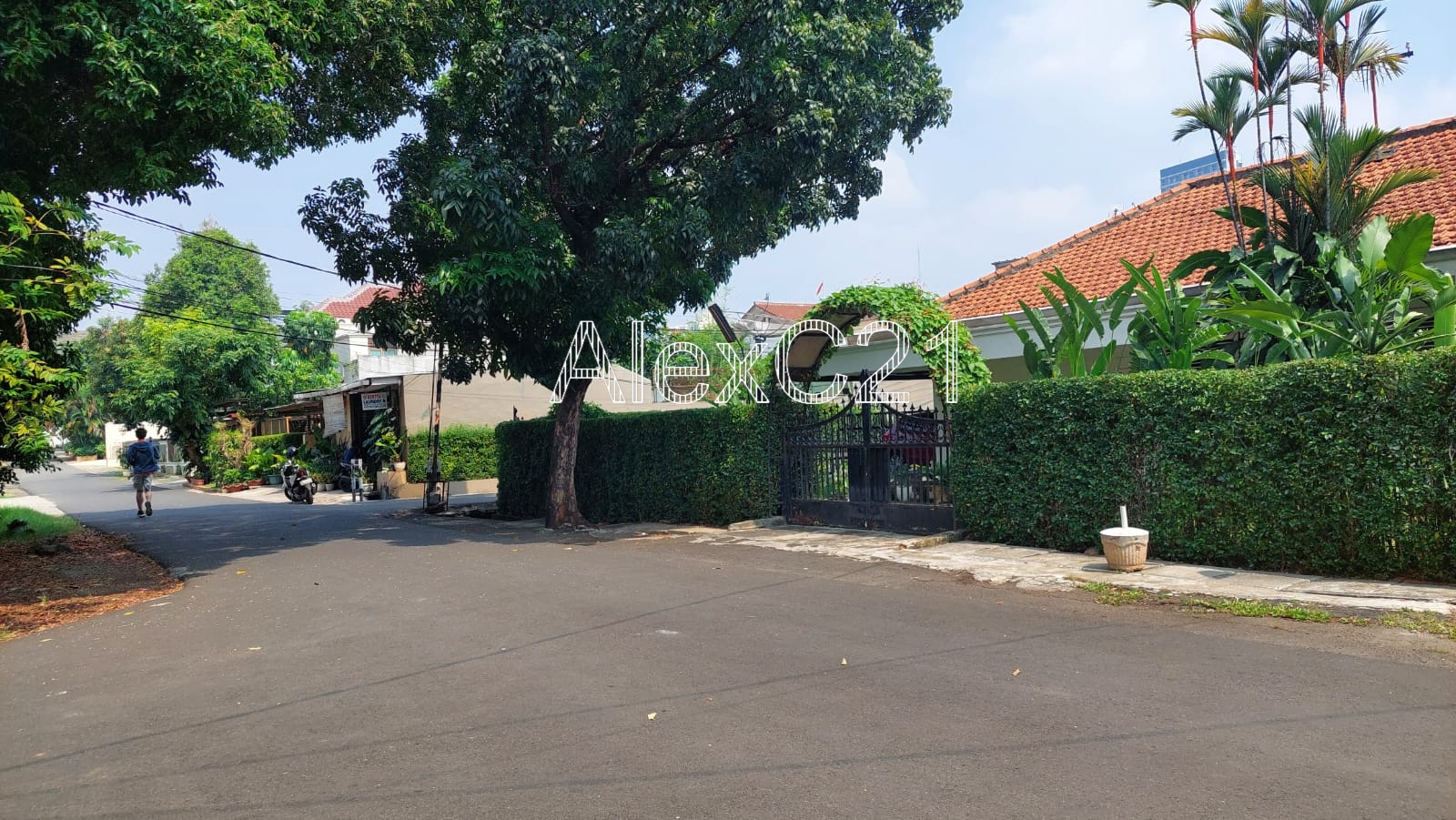 Dijual rumah dalam komplek di Pancoran, Pengadegan, Pancoran