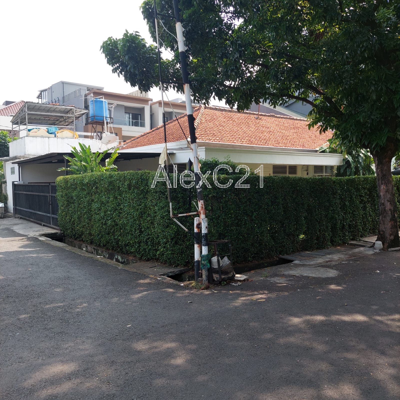 Dijual rumah dalam komplek di Pancoran, Pengadegan, Pancoran