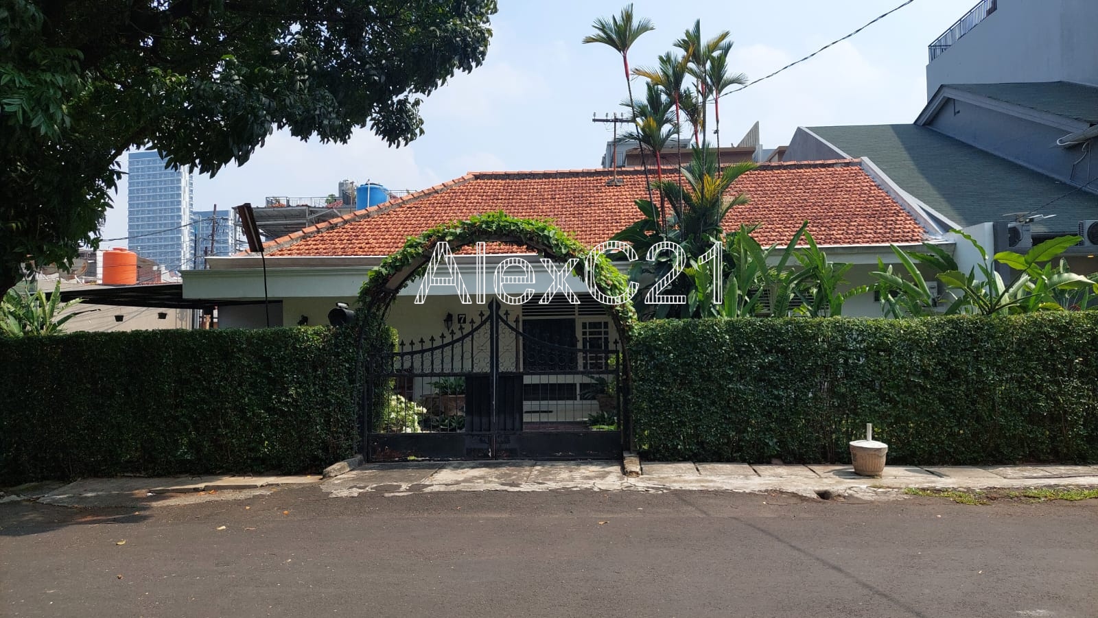 Dijual rumah dalam komplek di Pancoran, Pengadegan, Pancoran